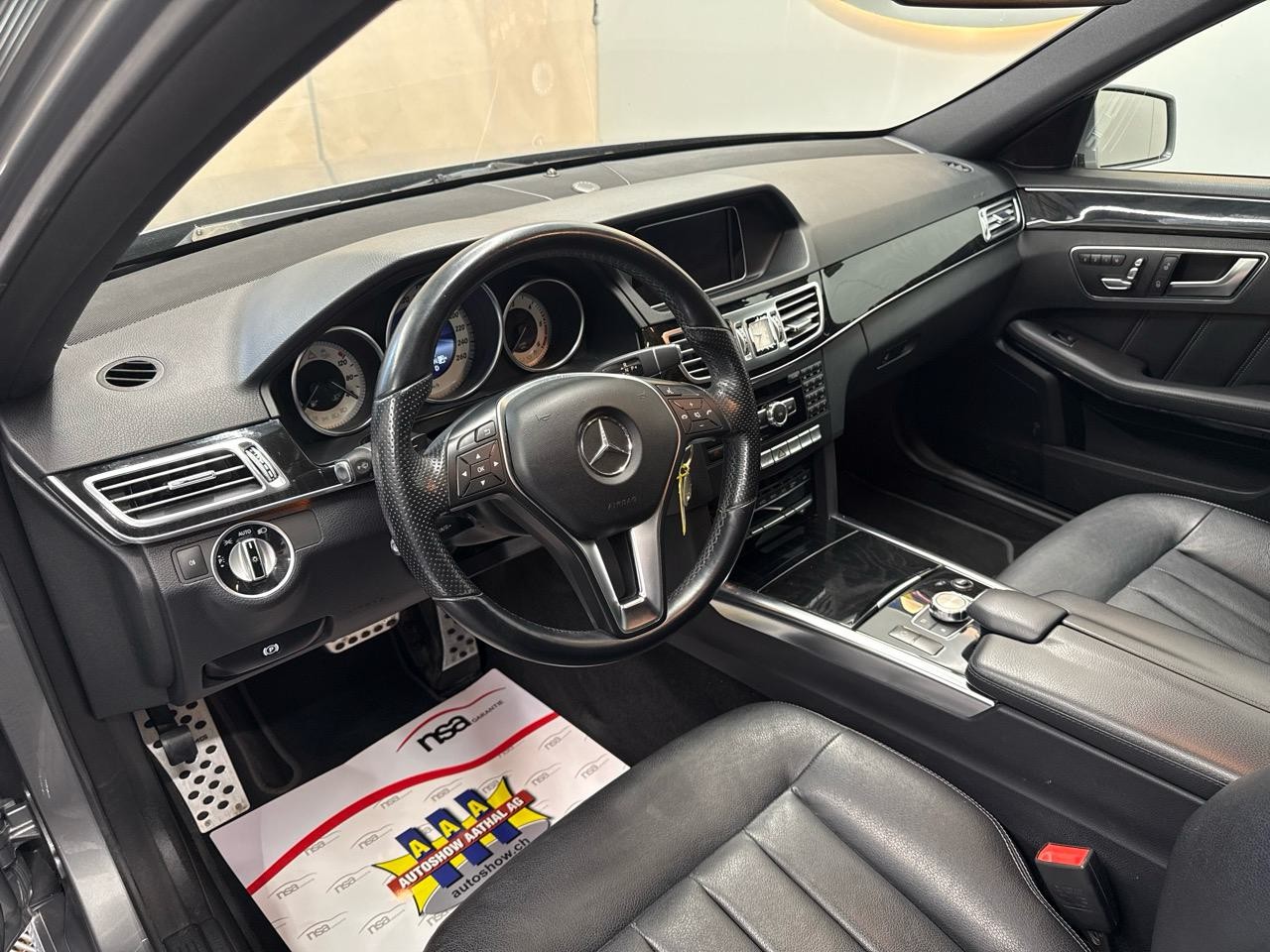 MERCEDES-BENZ E 250 CDI 4Matic 7G-Tronic-showroom-element-2