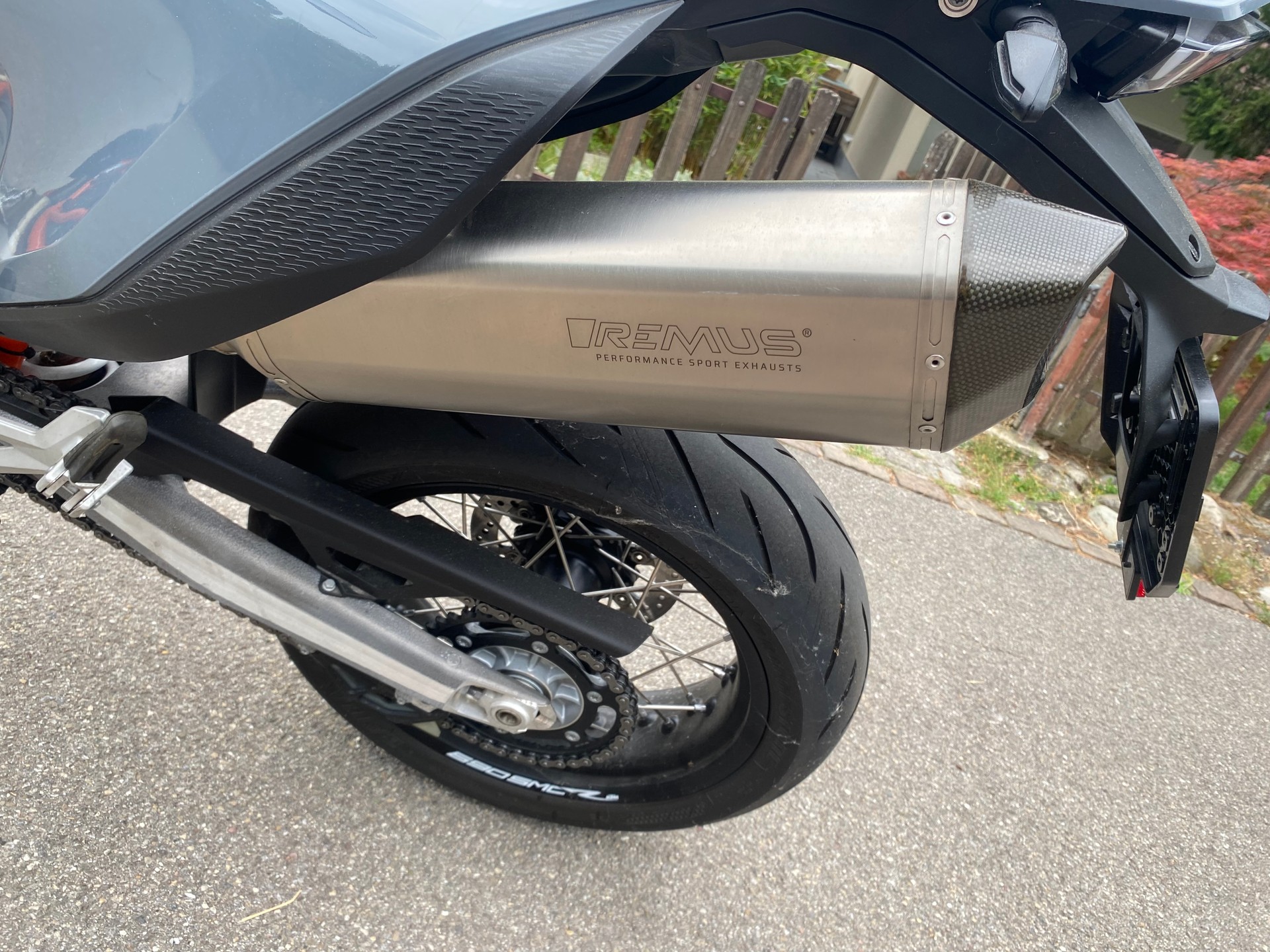 KTM 690 SMC R ABS (35 kW)-image-5