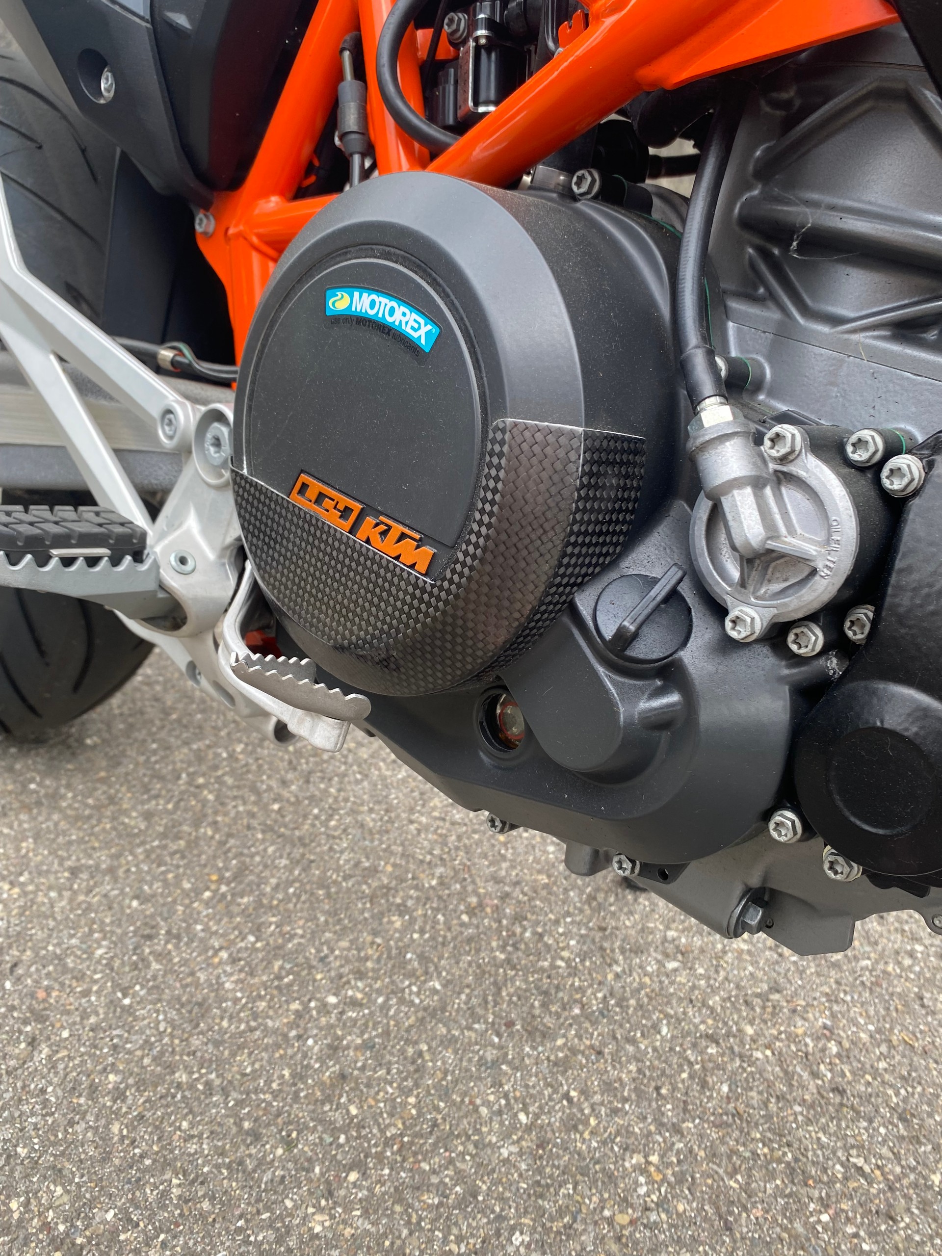 KTM 690 SMC R ABS (35 kW)-image-4