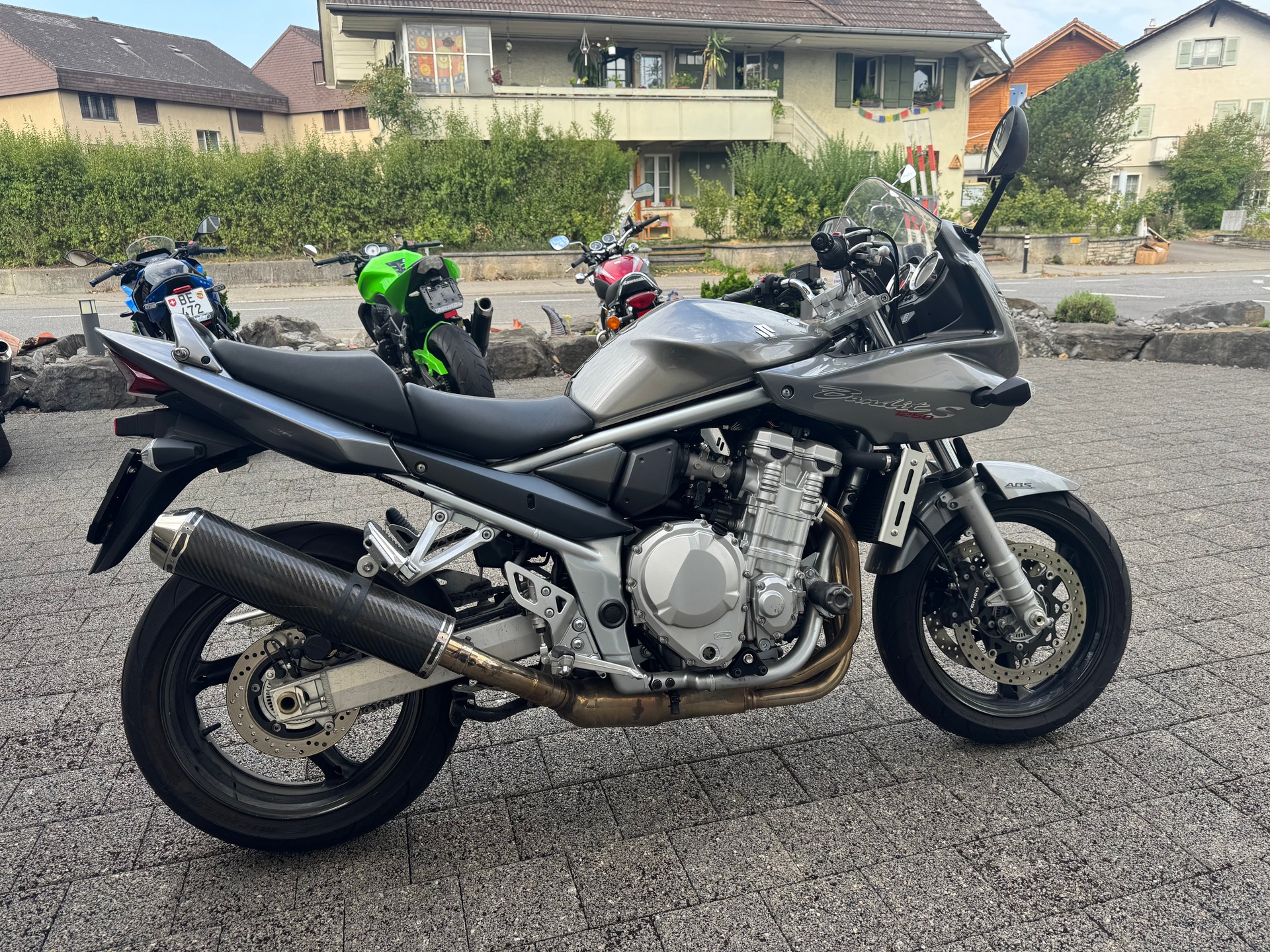 SUZUKI GSF 1250 S Bandit ABS-image-2
