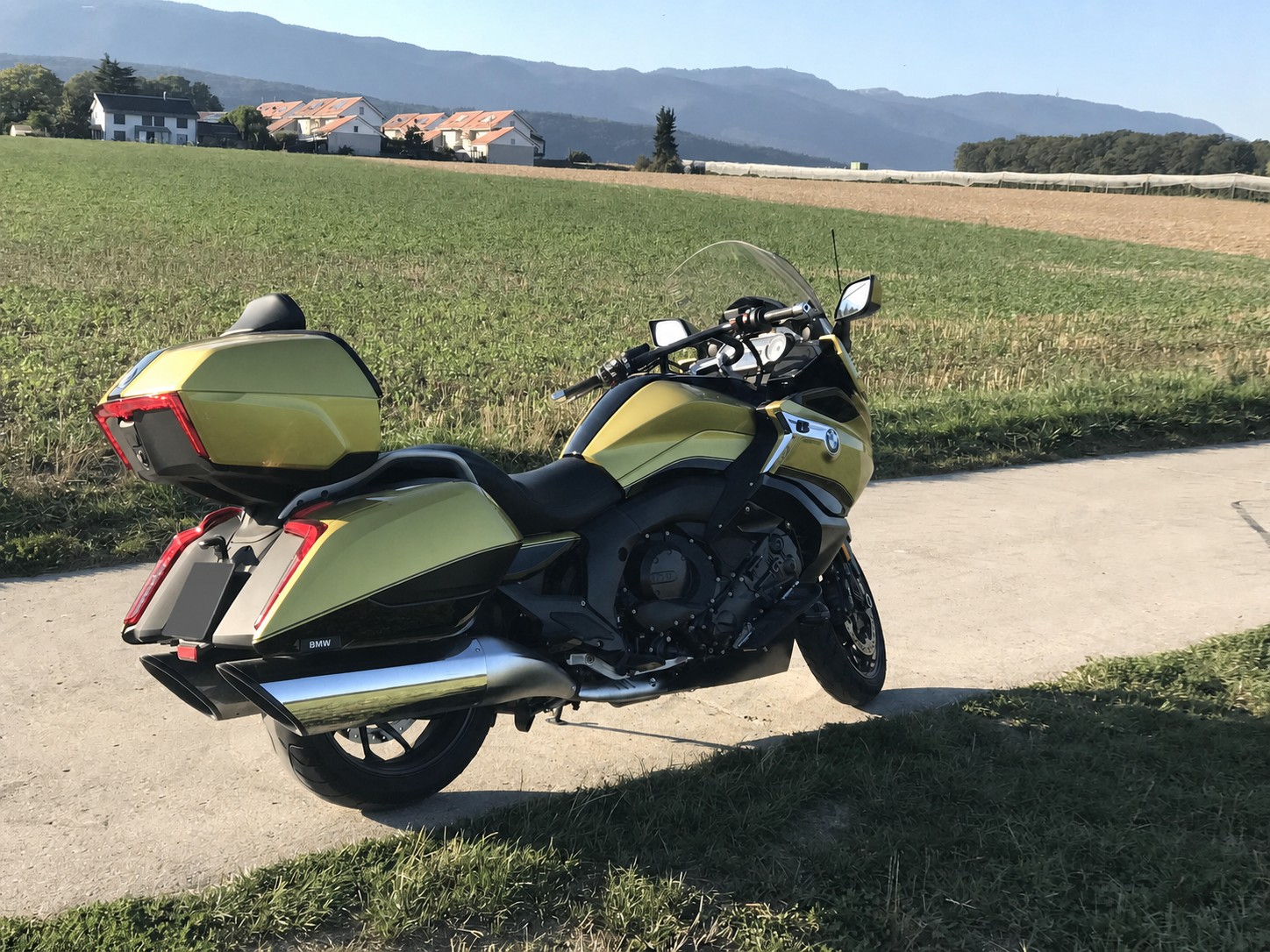 BMW K 1600 Grand America officielle BMW 047A-image-1
