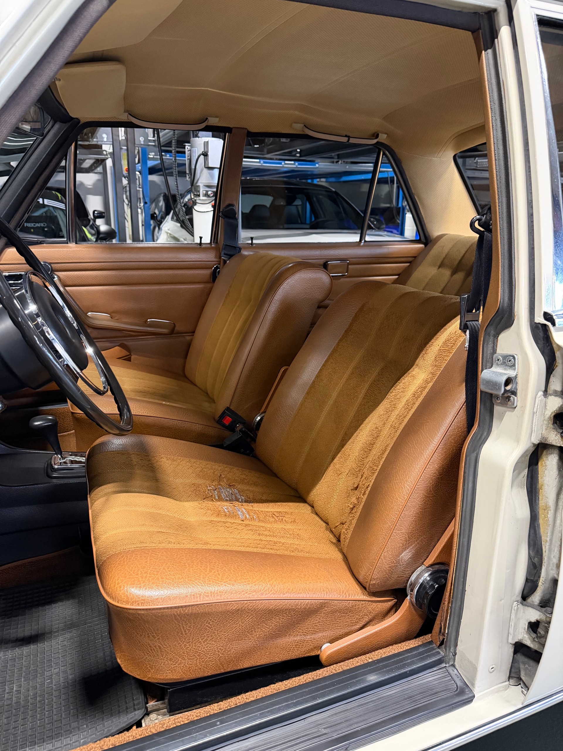 MERCEDES-BENZ 220 Automatic *Vétéran*-image-8