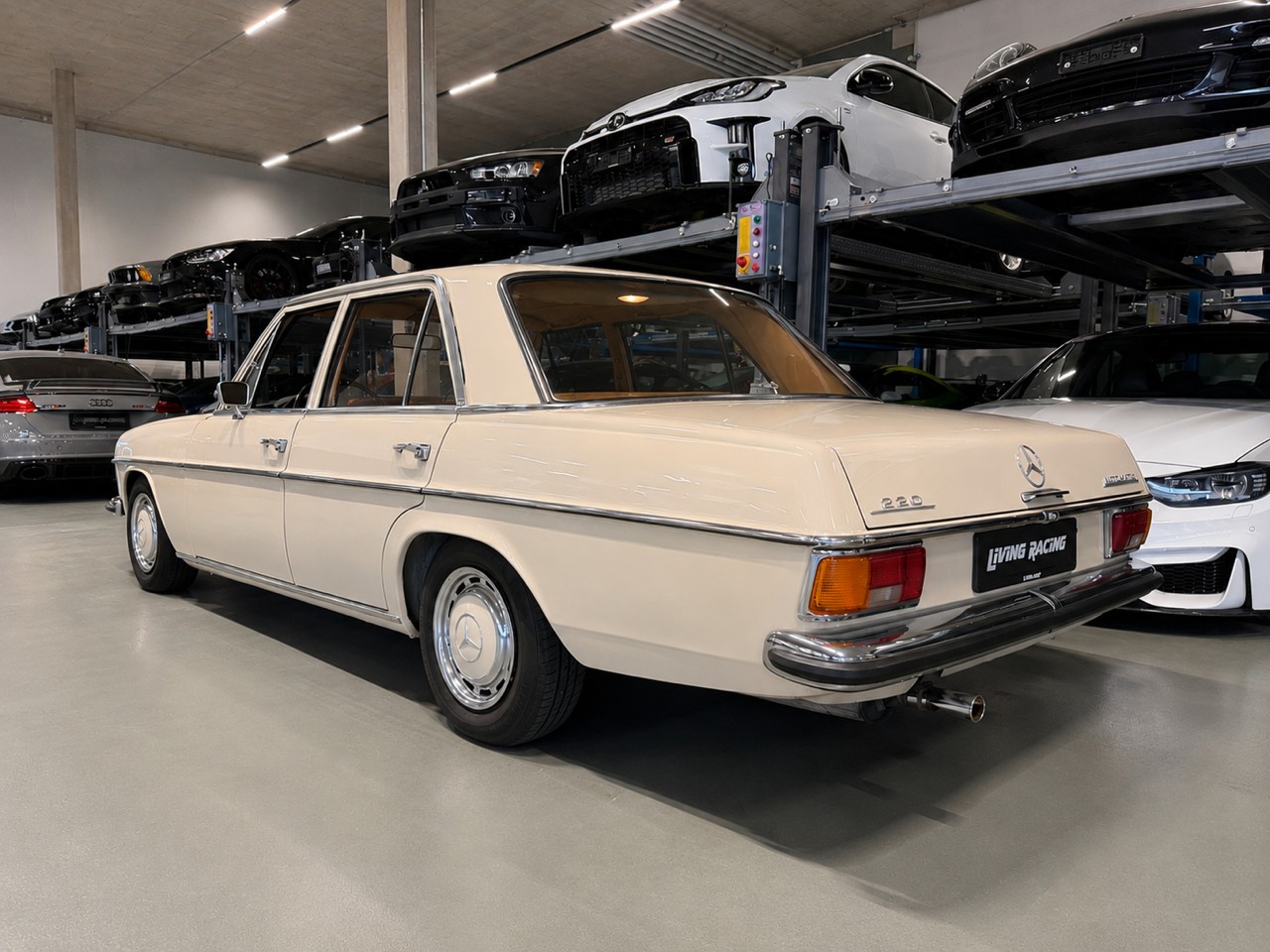 MERCEDES-BENZ 220 Automatic *Vétéran*-image-2