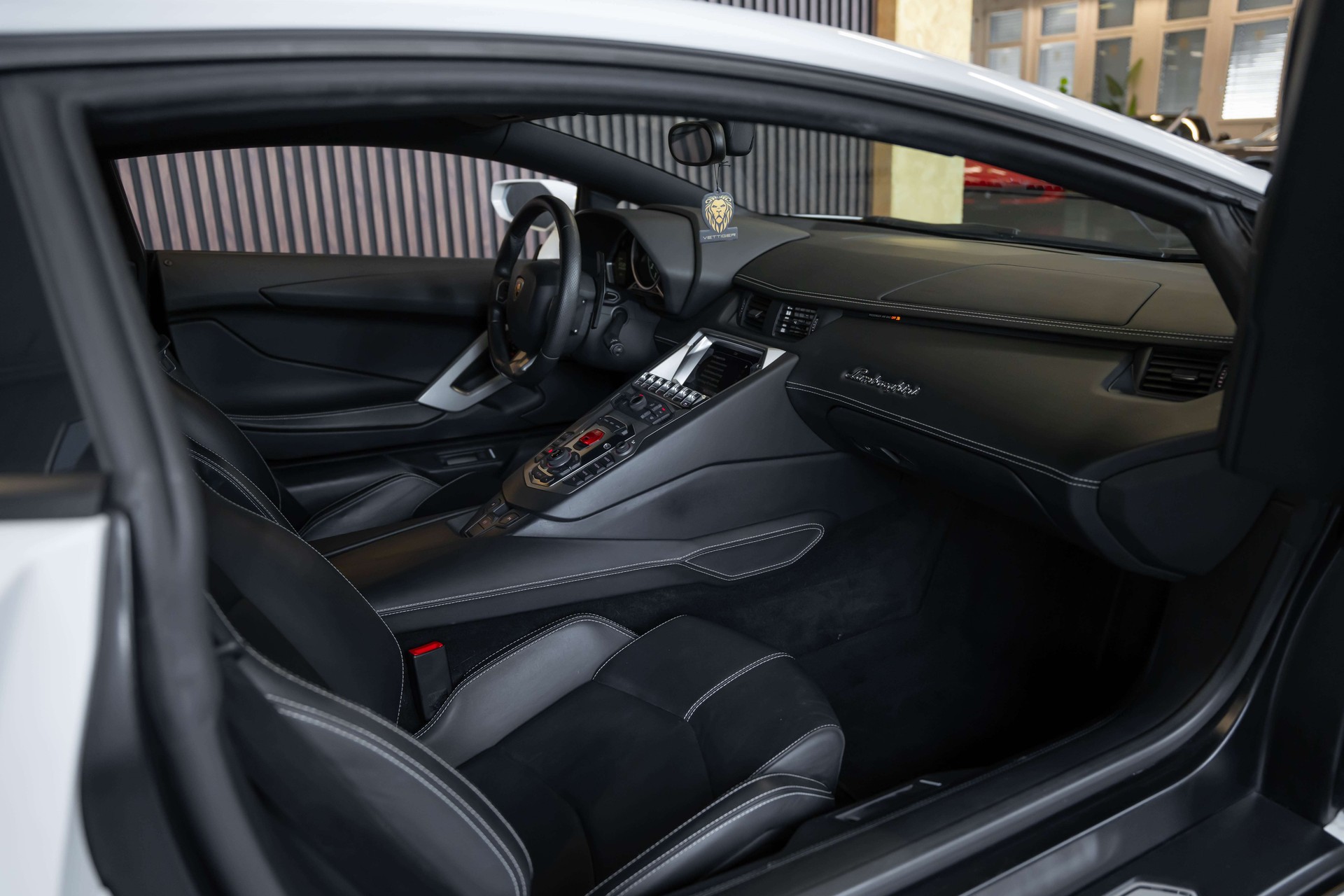 LAMBORGHINI Aventador LP700-4 Coupé E-Gear-image-14