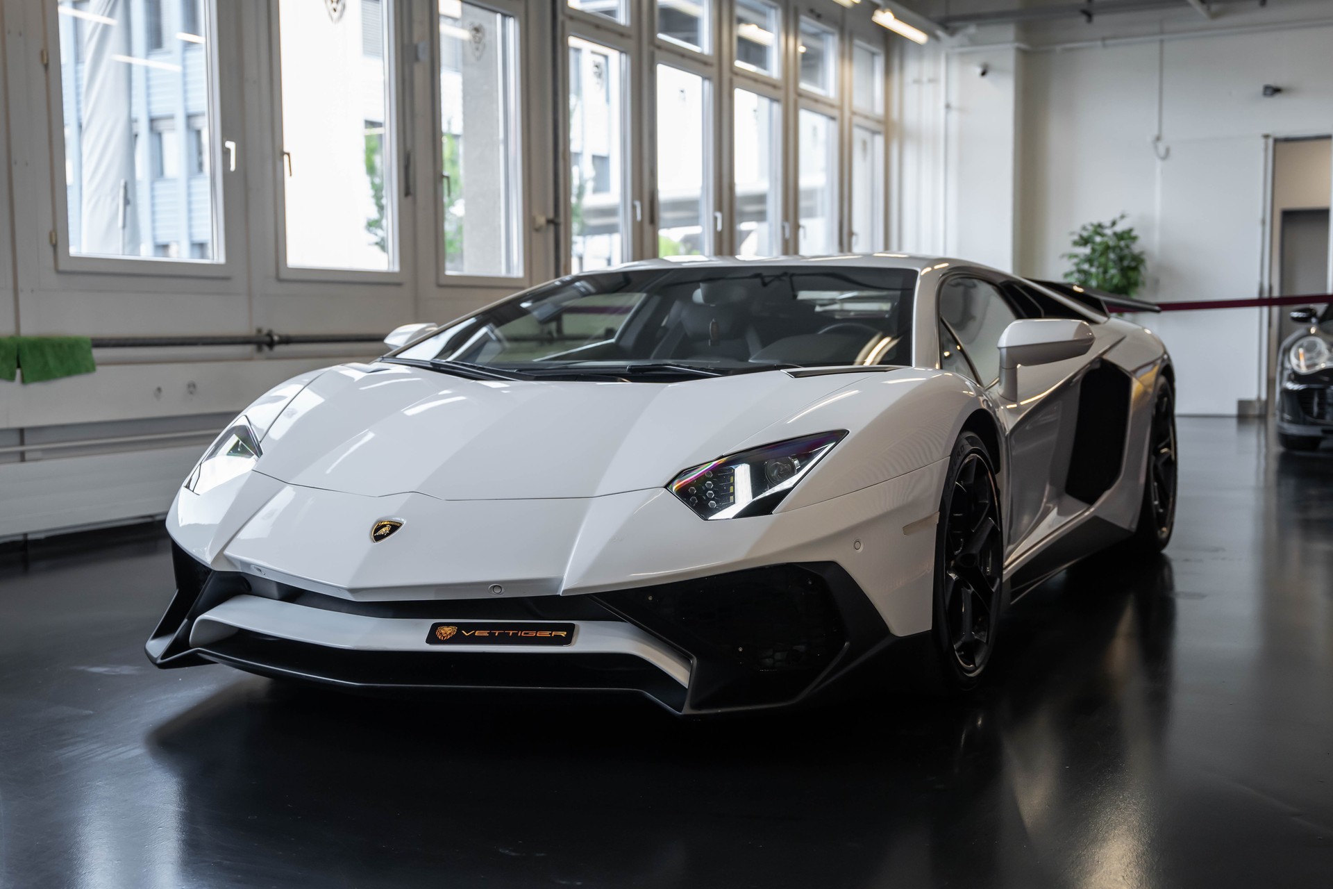 LAMBORGHINI Aventador LP700-4 Coupé E-Gear-image-4