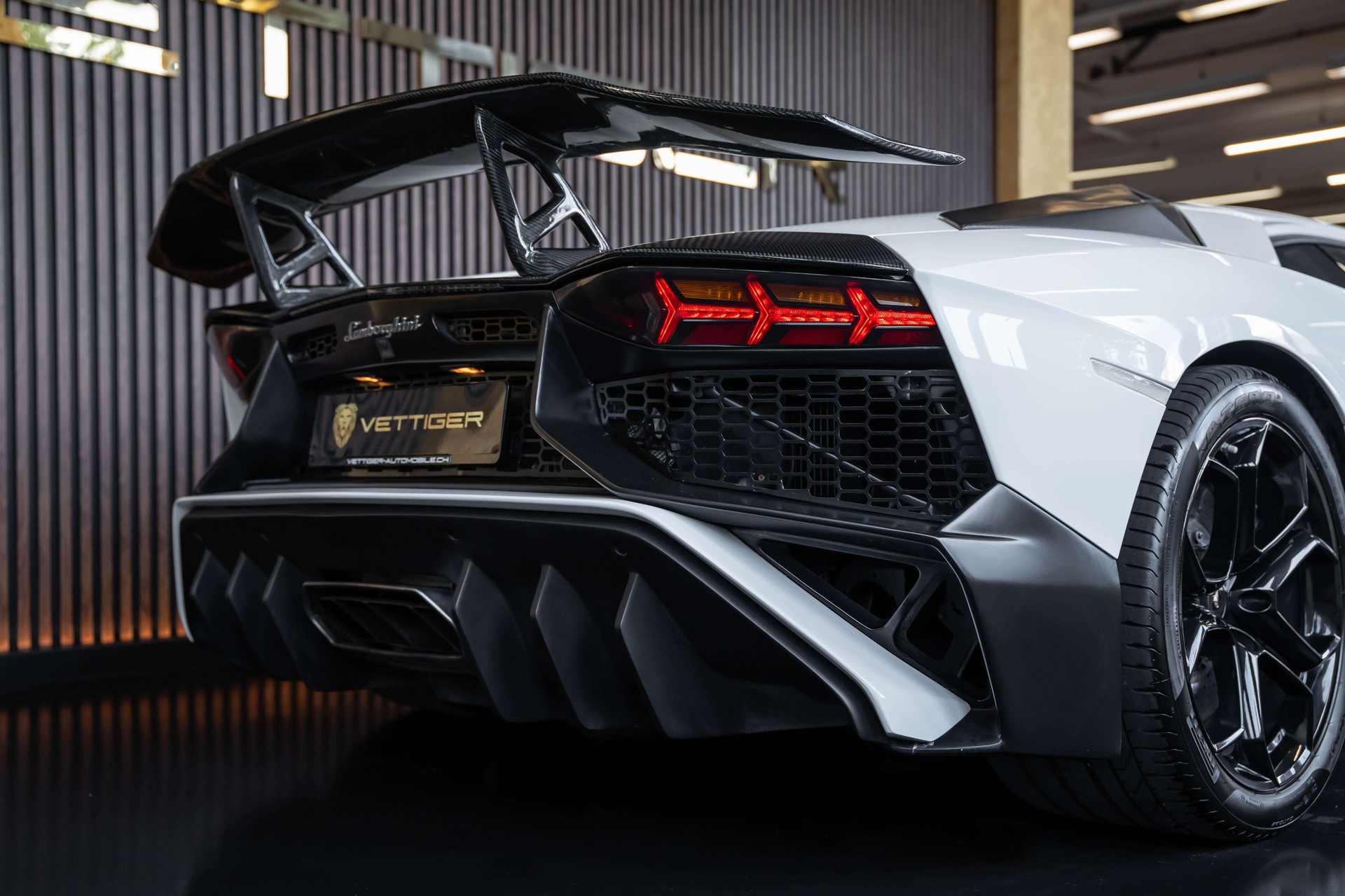 LAMBORGHINI Aventador LP700-4 Coupé E-Gear-image-7