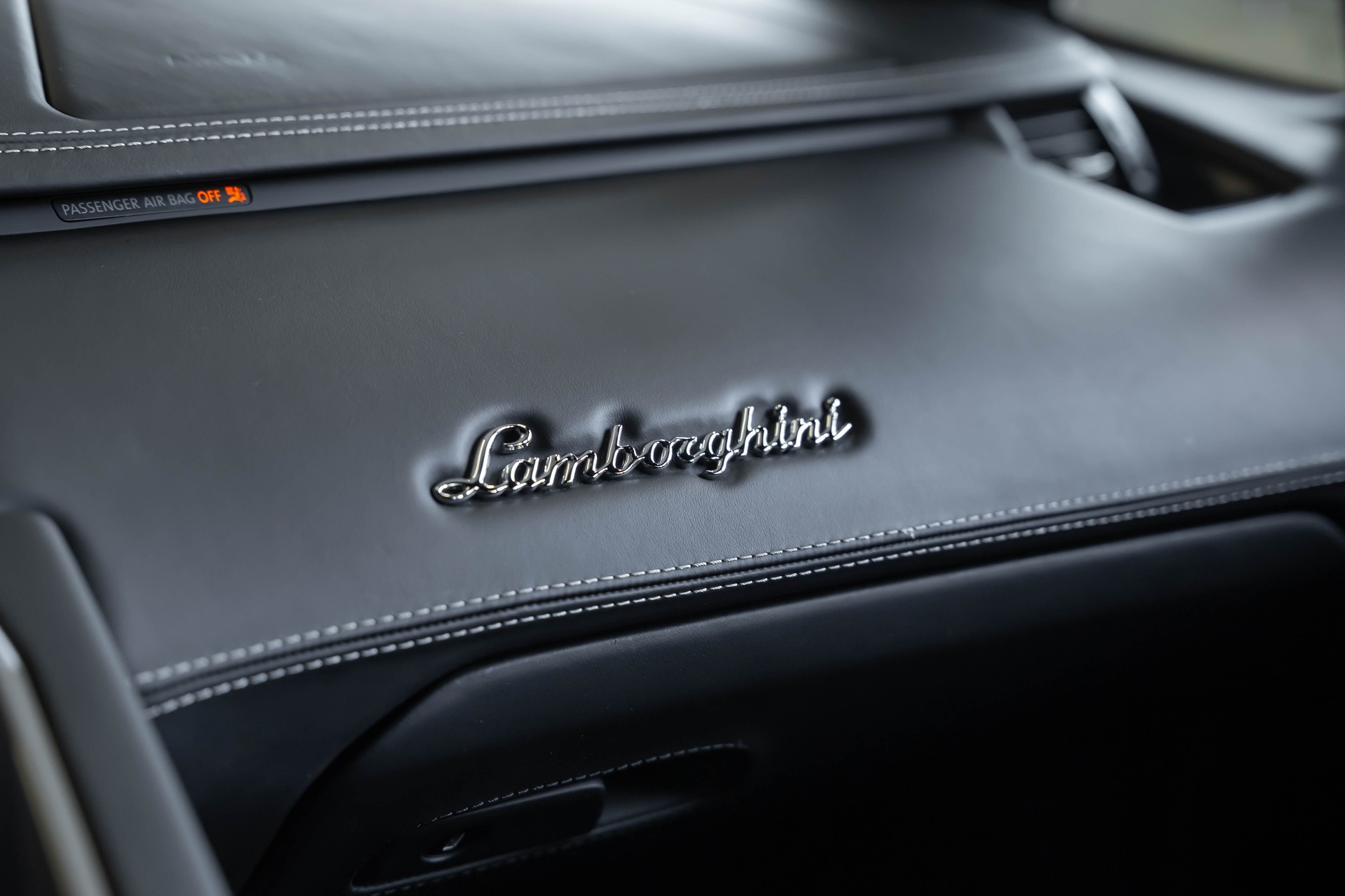 LAMBORGHINI Aventador LP700-4 Coupé E-Gear-image-28