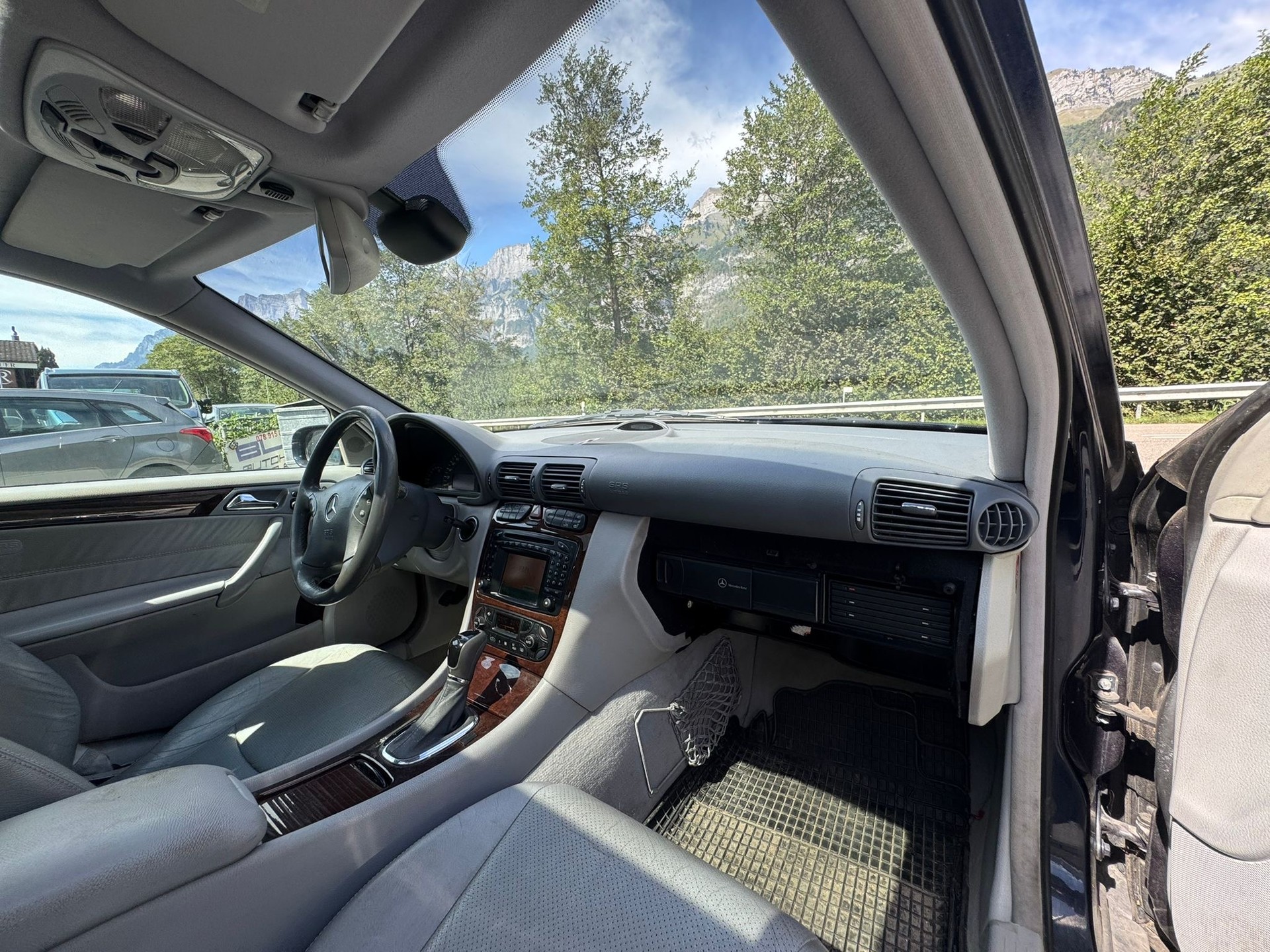 MERCEDES-BENZ C 320 Elégance Automatic-image-11