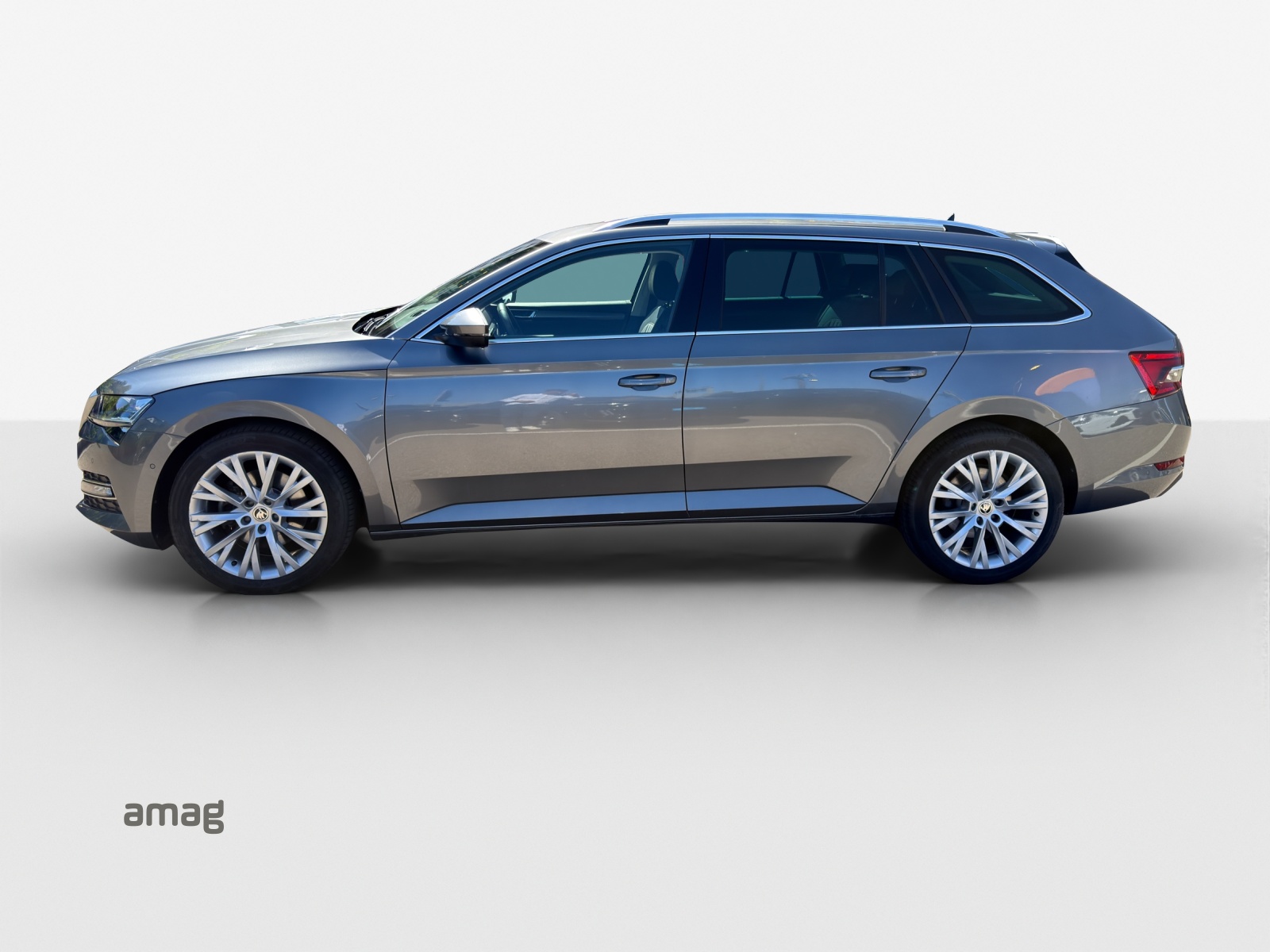 SKODA Superb Combi 2.0 TDi Style 4x4 DSG-showroom-element-1