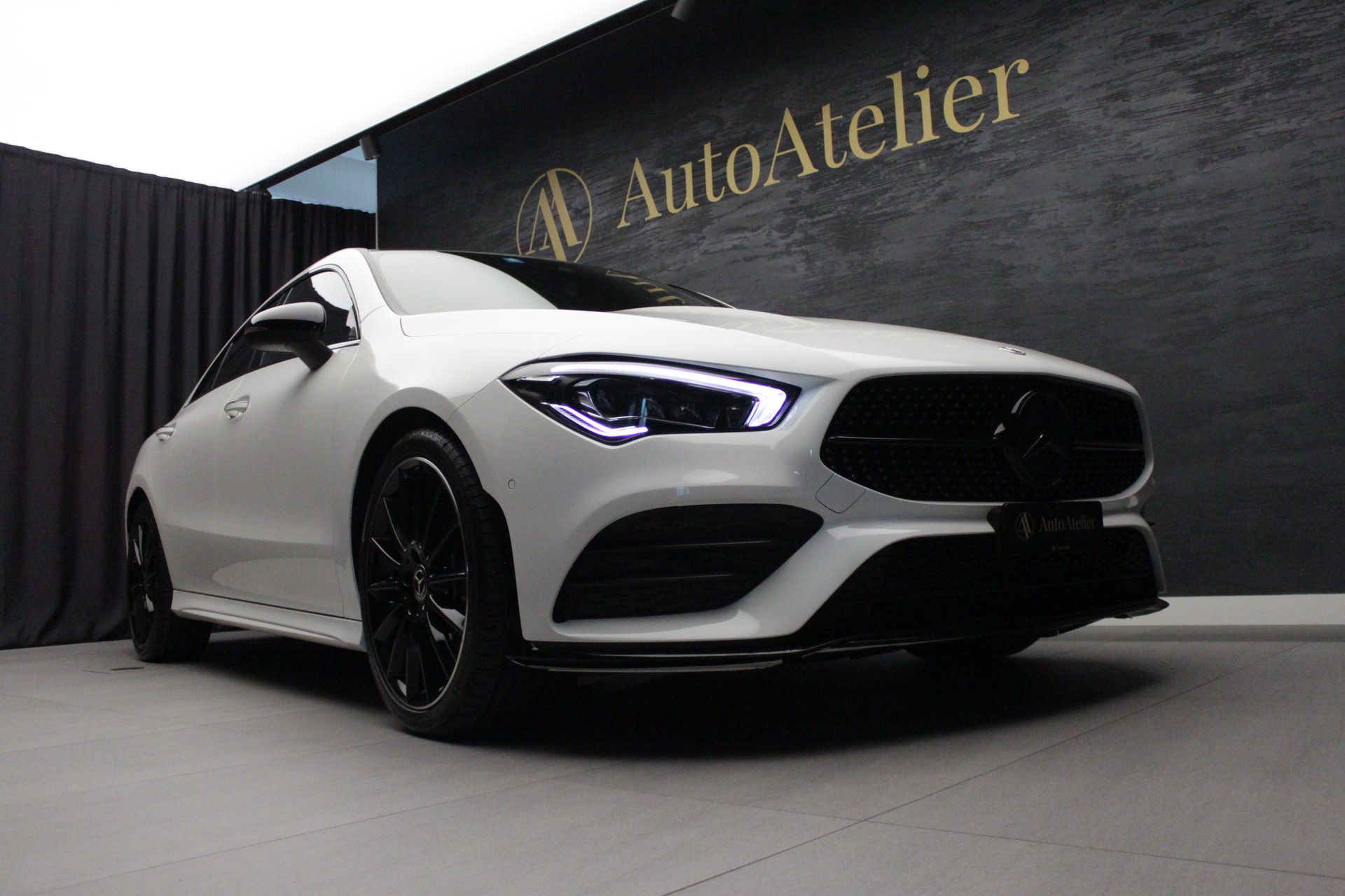 MERCEDES-BENZ CLA 250 4Matic AMG Line 7G-DCT-showroom-element-3