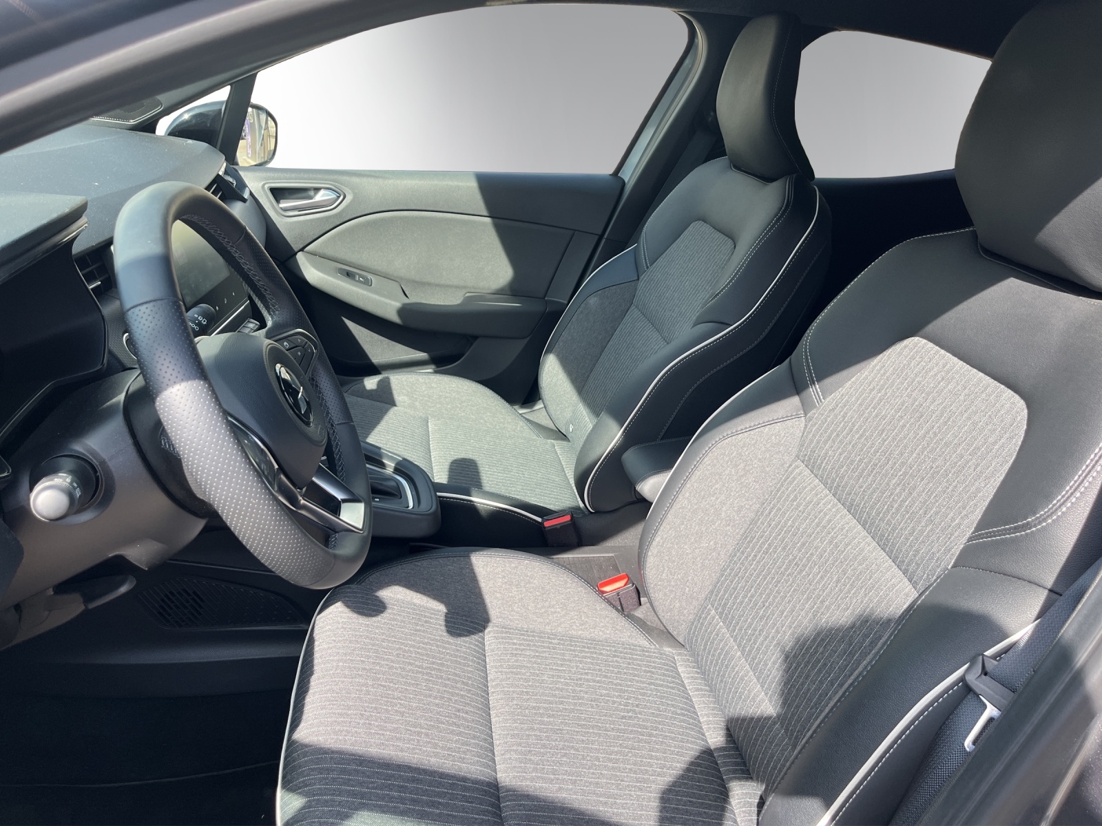 MITSUBISHI COLT 1.6 HEV Intense-image-8