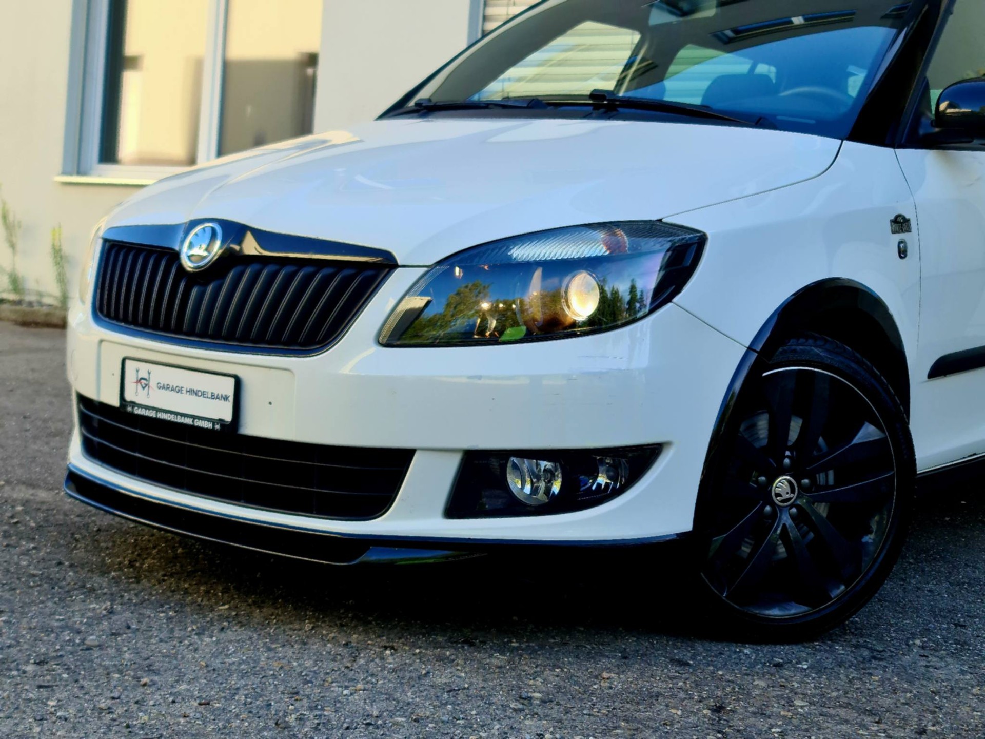 SKODA Fabia 1.2 TSI Monte Carlo-showroom-element-2