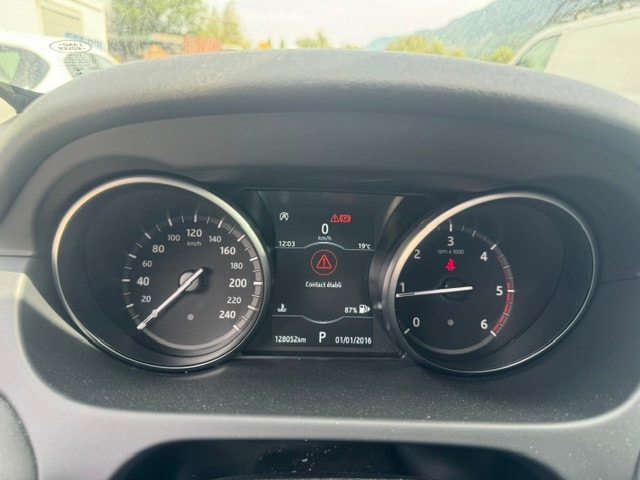 LAND ROVER Discovery Sport 2.0 TD4 SE AT9-image-2