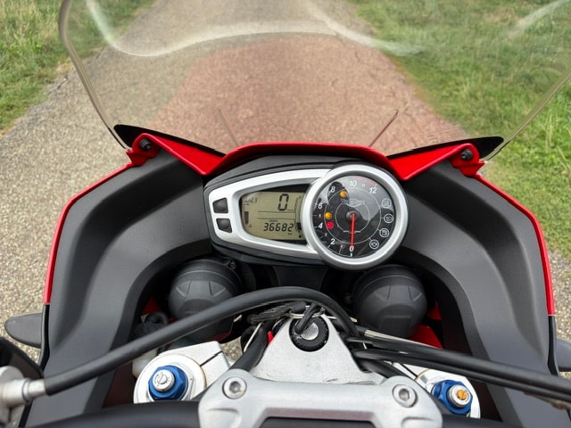TRIUMPH Tiger 1050 ABS-image-4
