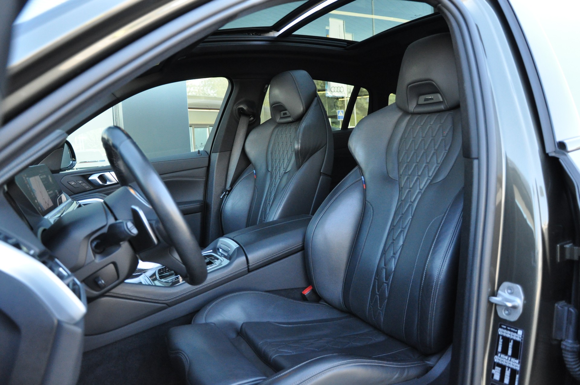 BMW X6 xDrive 48V 40d Steptronic M Sport-image-16