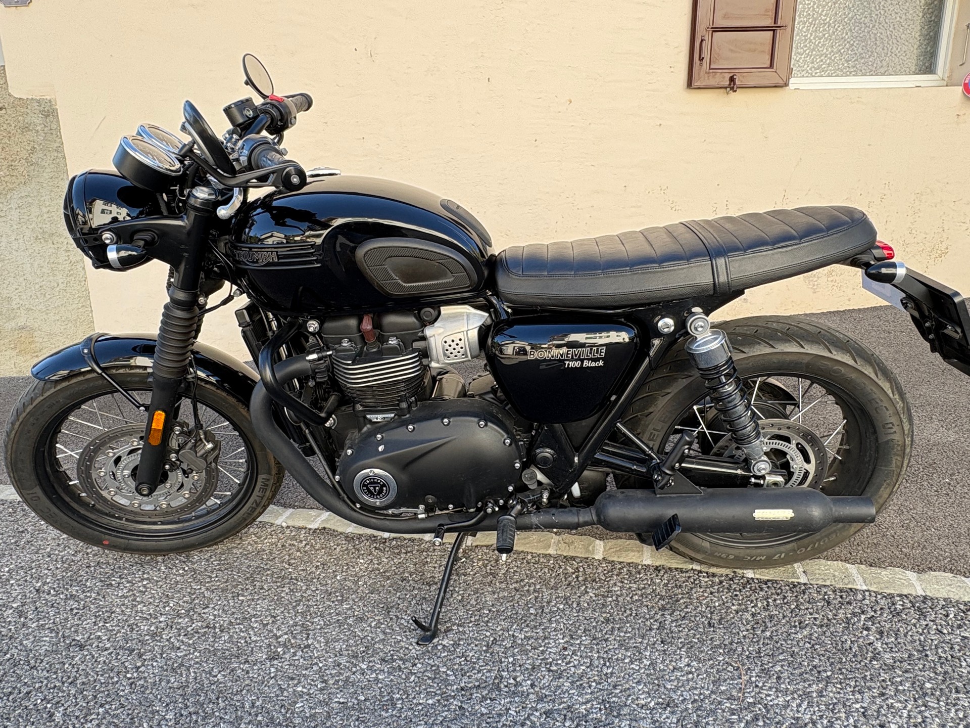 TRIUMPH T100-image-0