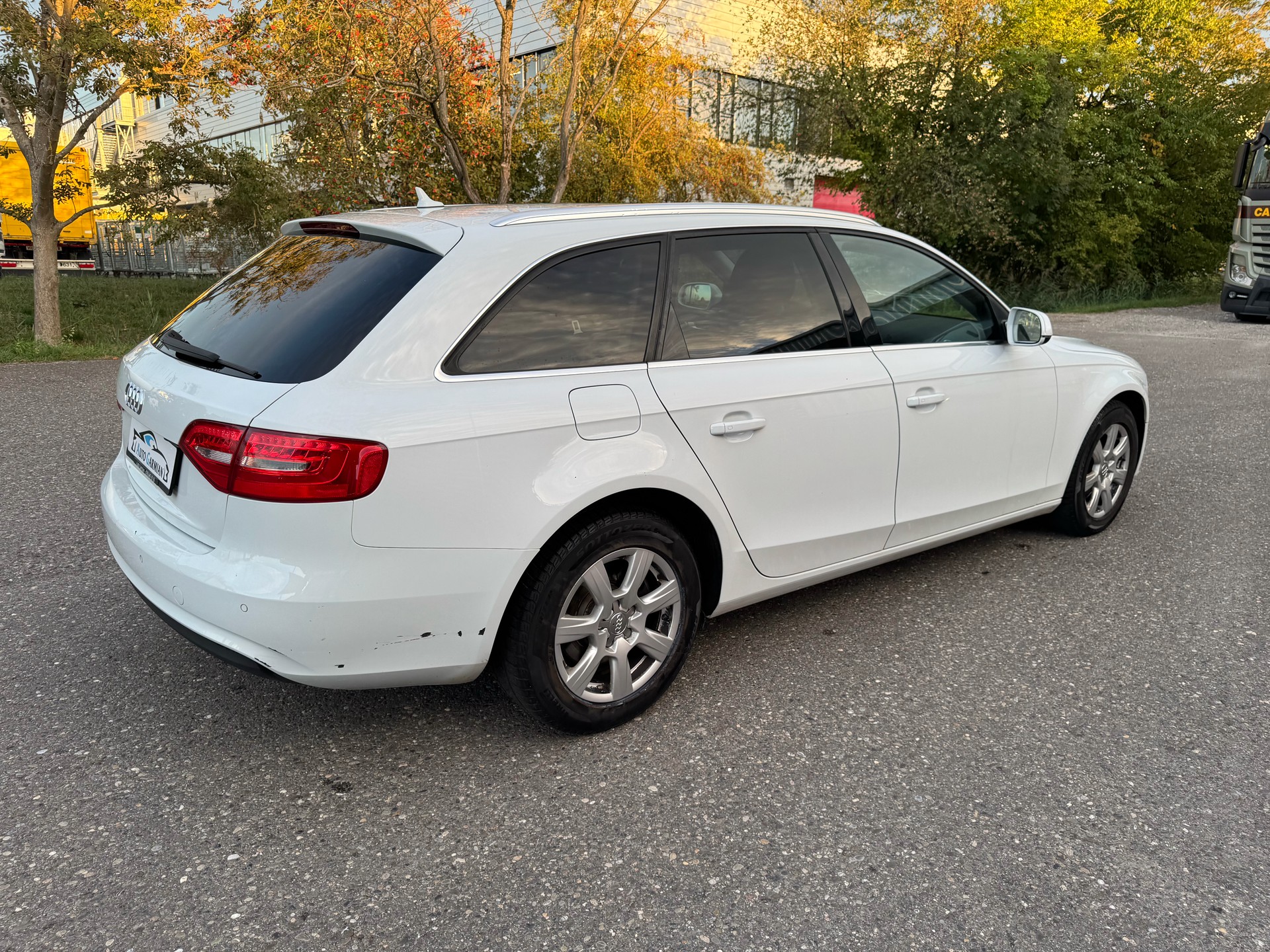 AUDI A4 Avant 2.0 TDI Attraction multitronic-image-5