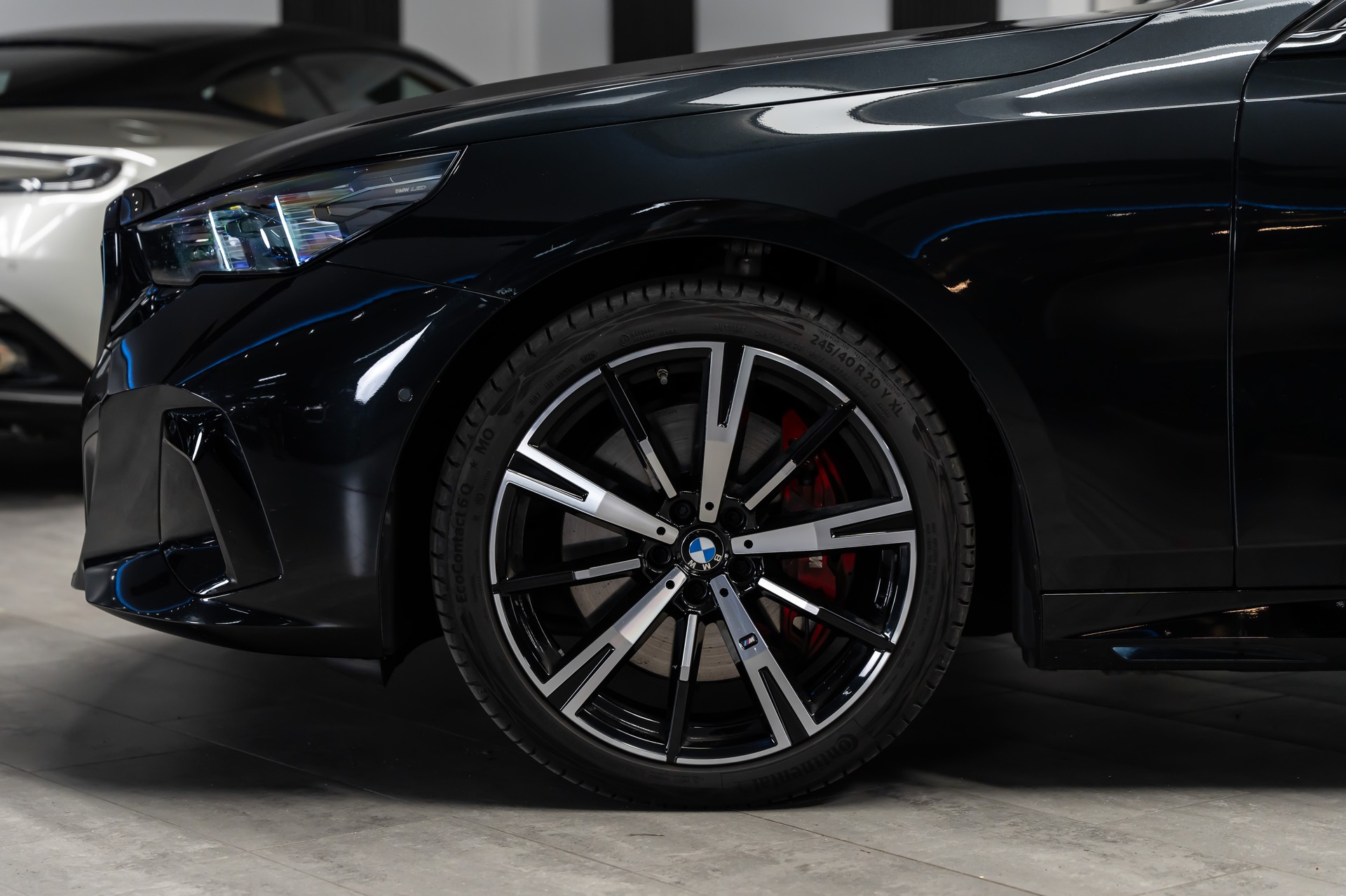 BMW 540d xDrive 48V Touring M Sport Pro Steptronic *Iconic Glow*Carbon*AHK*-image-4