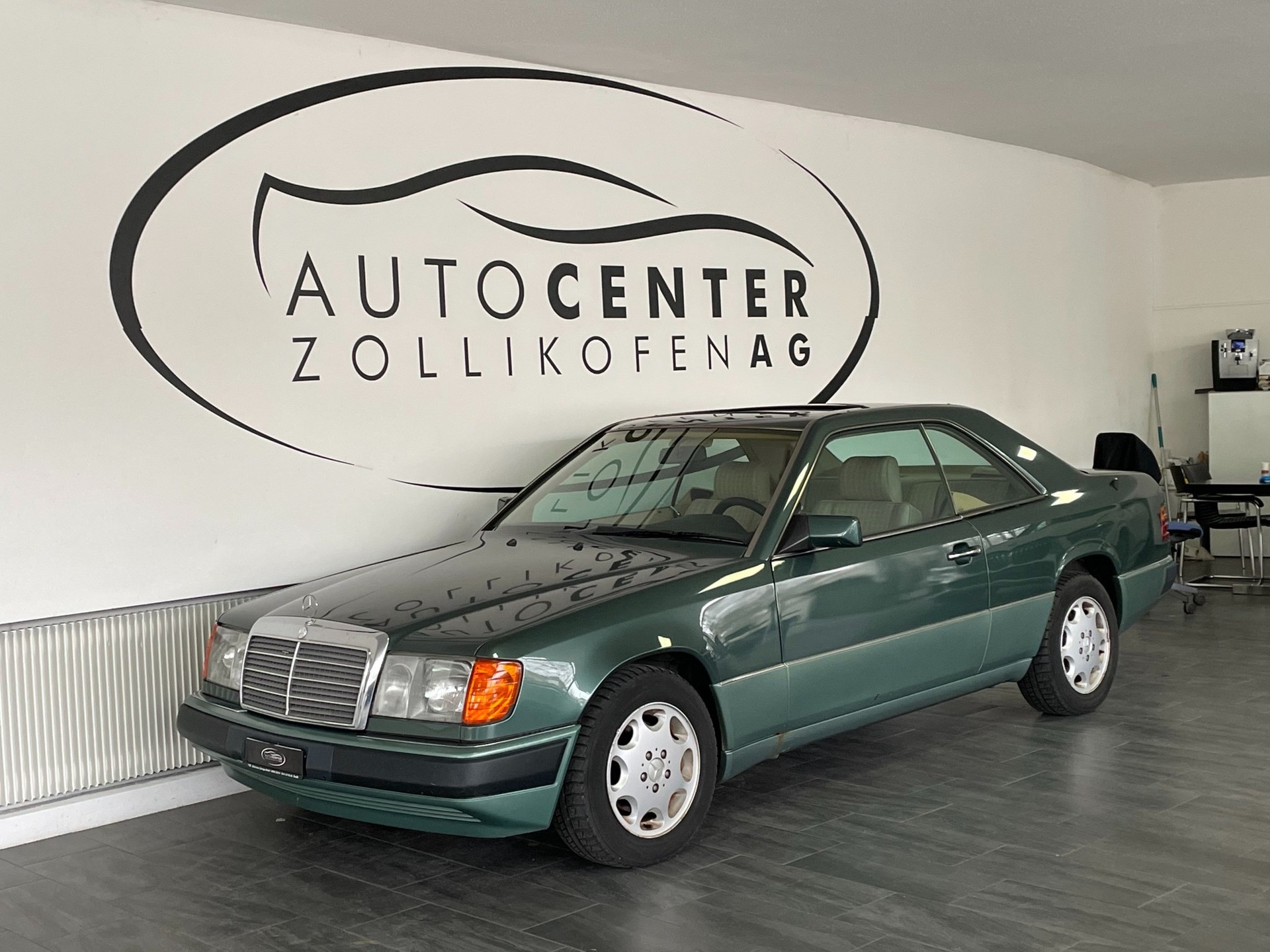 MERCEDES-BENZ 230 CE-showroom-element-2