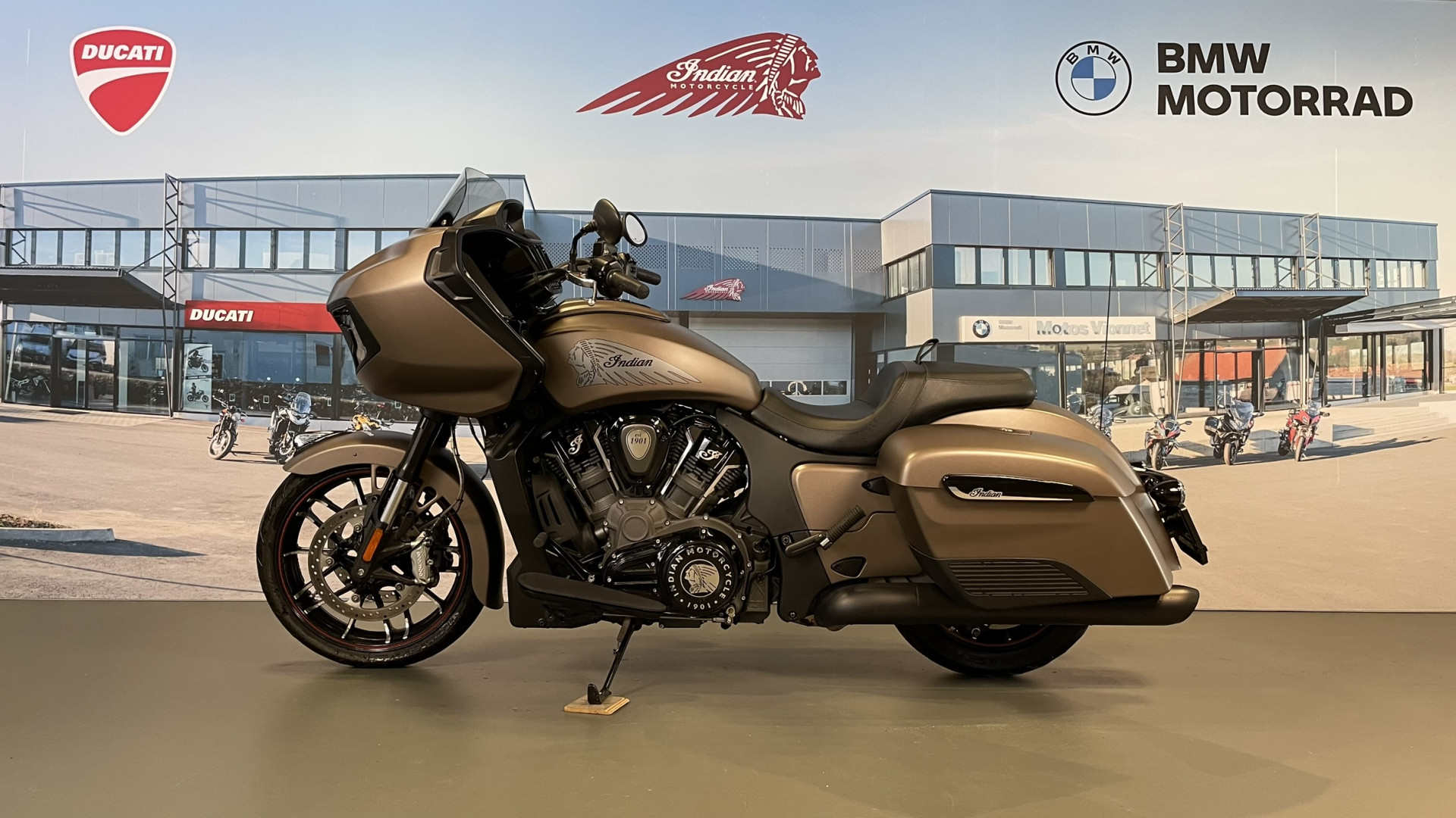 INDIAN Challenger Dark Horse 108-image-3