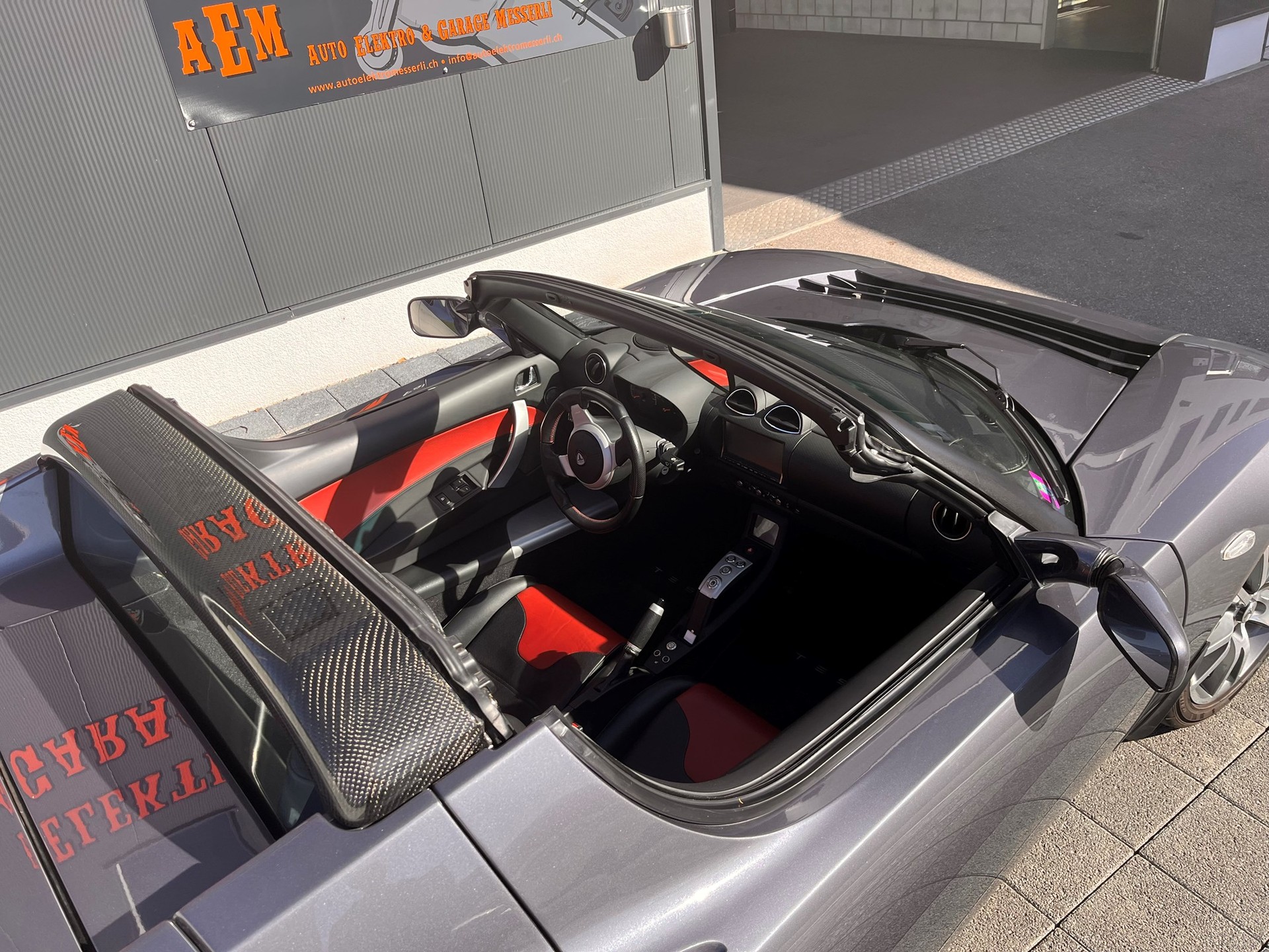 TESLA Roadster-image-11
