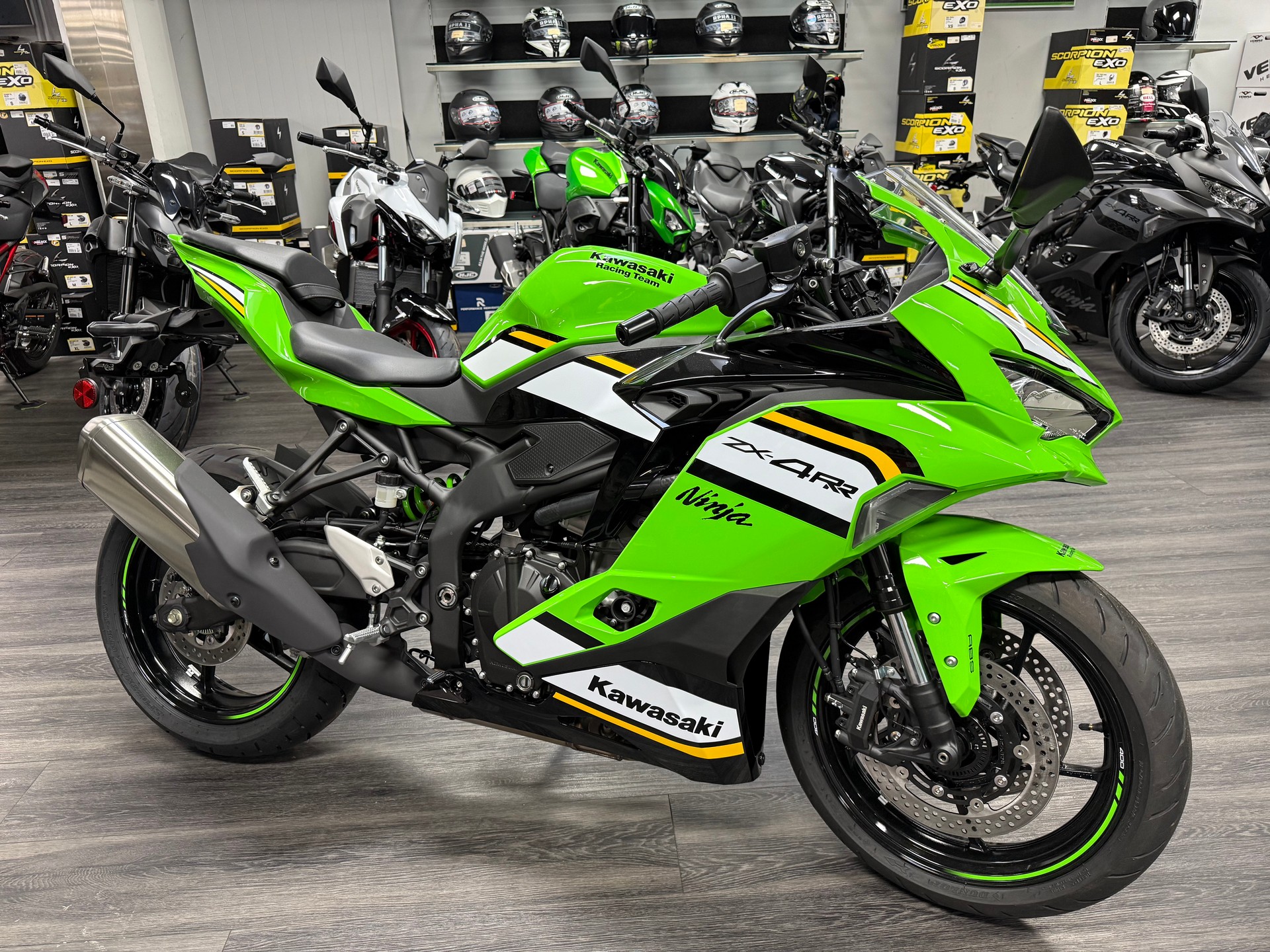 KAWASAKI Ninja ZX-4RR-image-1