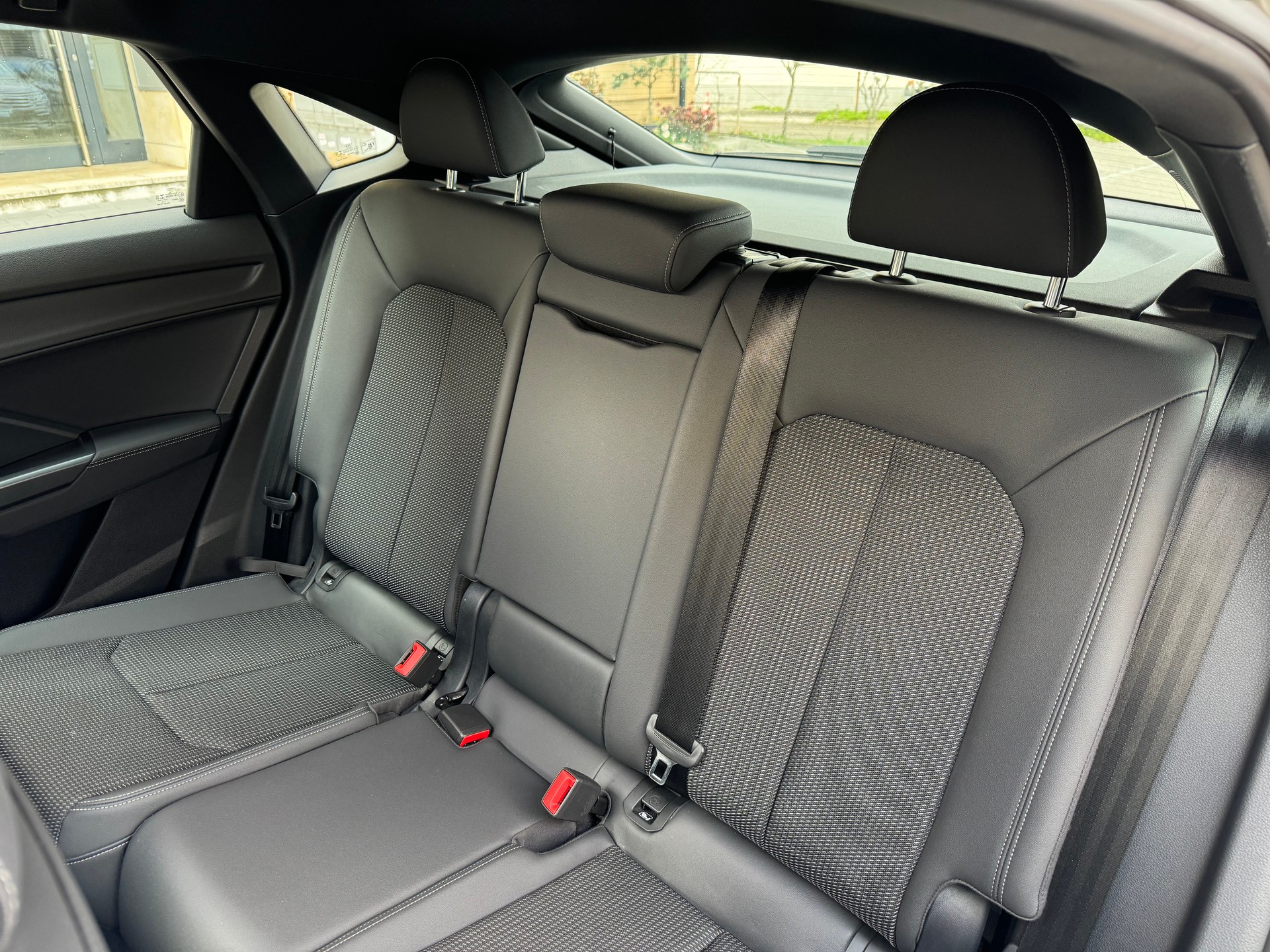 AUDI Q3 Sportback 45 TFSI S line quattro S-tronic-image-20