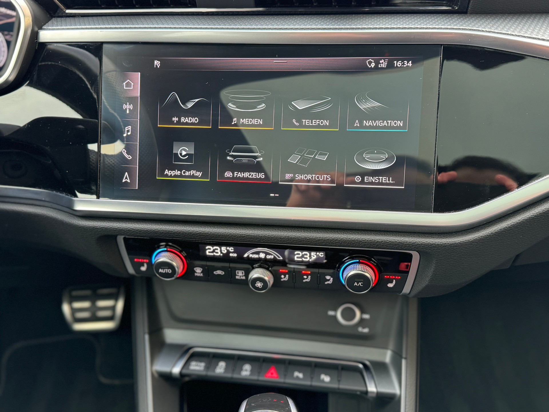 AUDI Q3 Sportback 45 TFSI S line quattro S-tronic-image-14