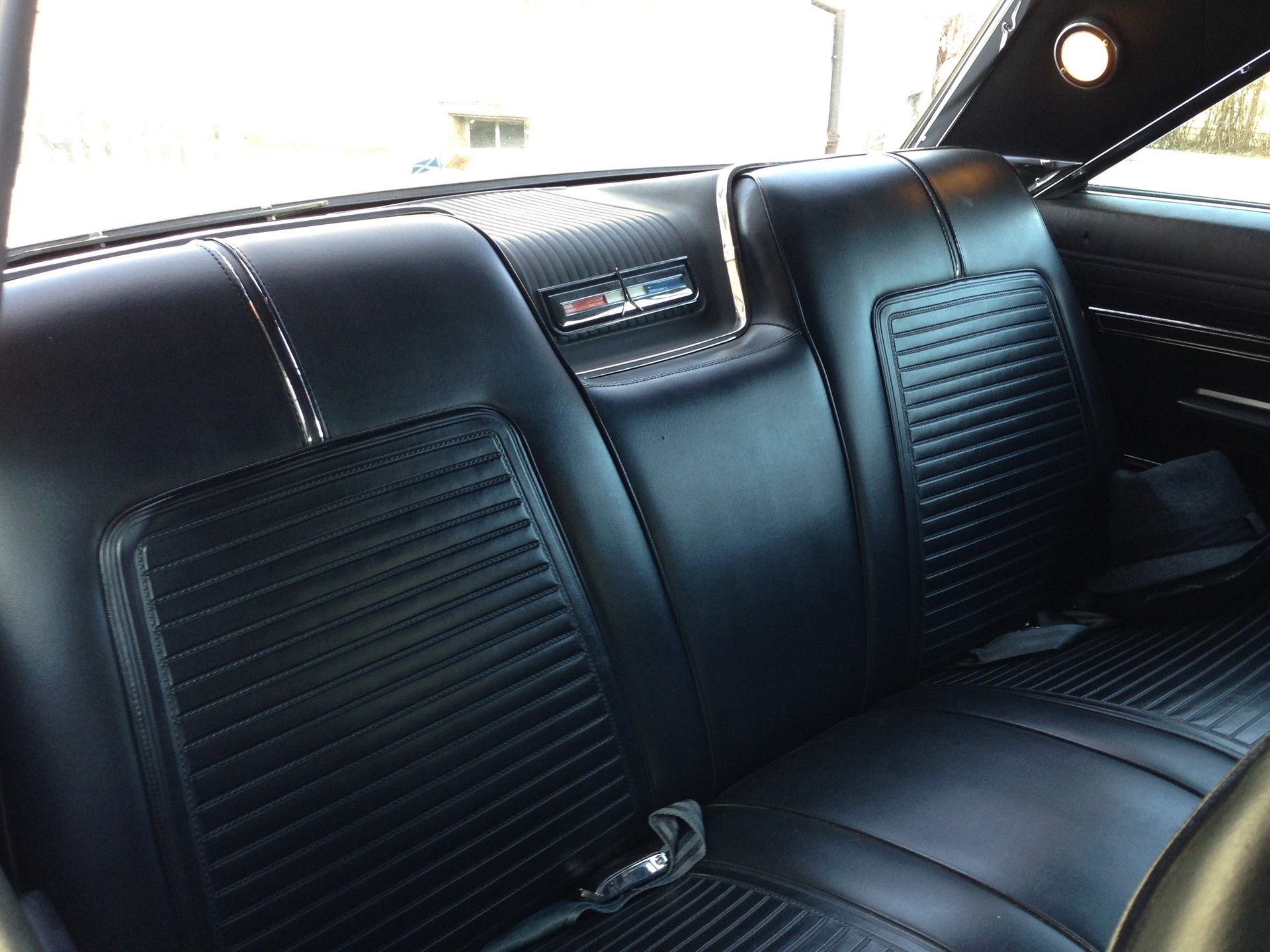 PLYMOUTH Sport Fury-image-3