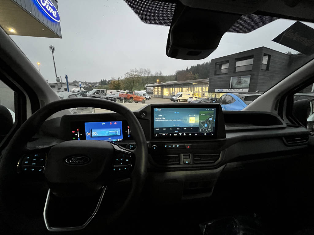 FORD E-Transit C Van 320 L1 Trend-image-7