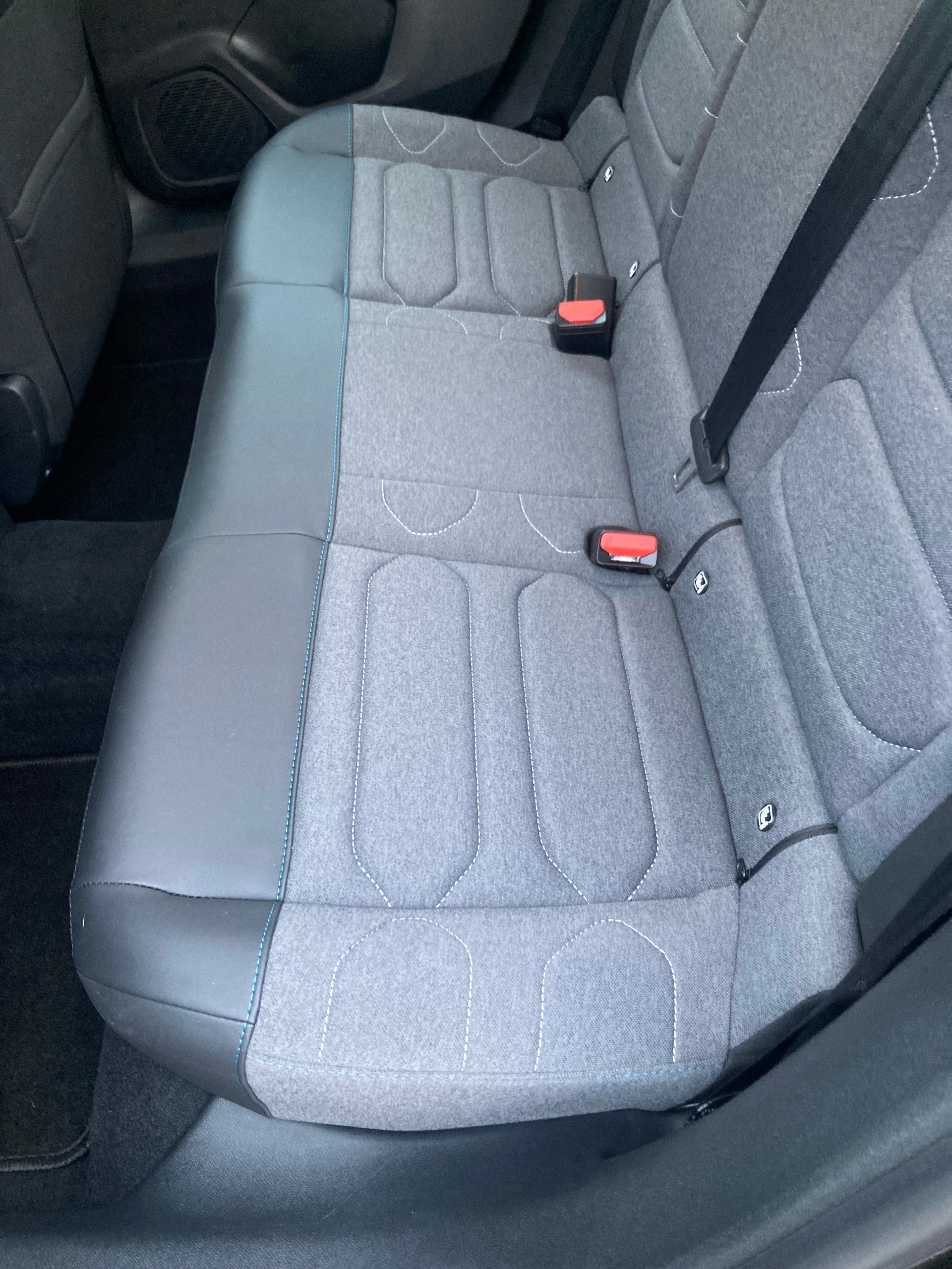 CITROEN C4 1.2 Pure Tech Swiss Edition EAT8-image-8