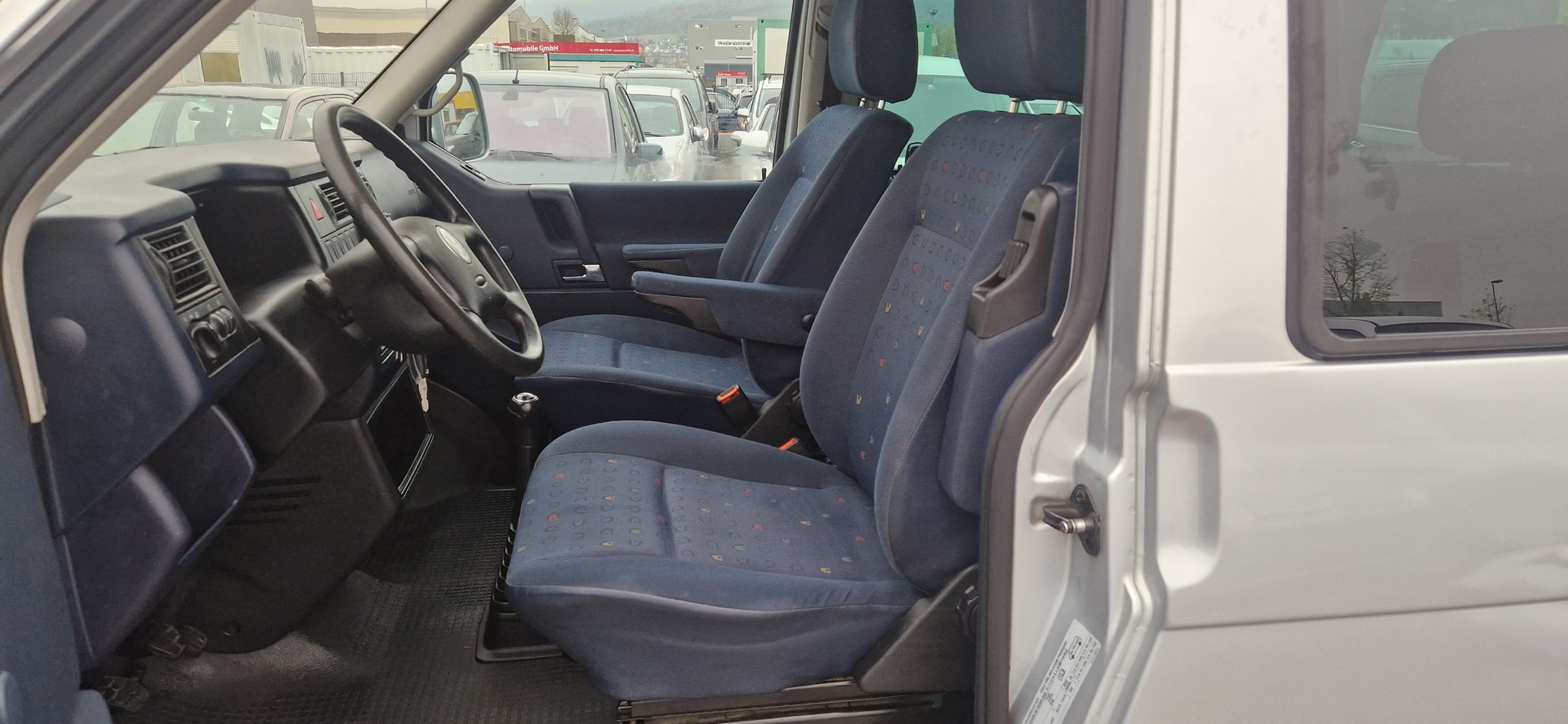 VW T4 Caravelle 2.5TDI ABS-image-5