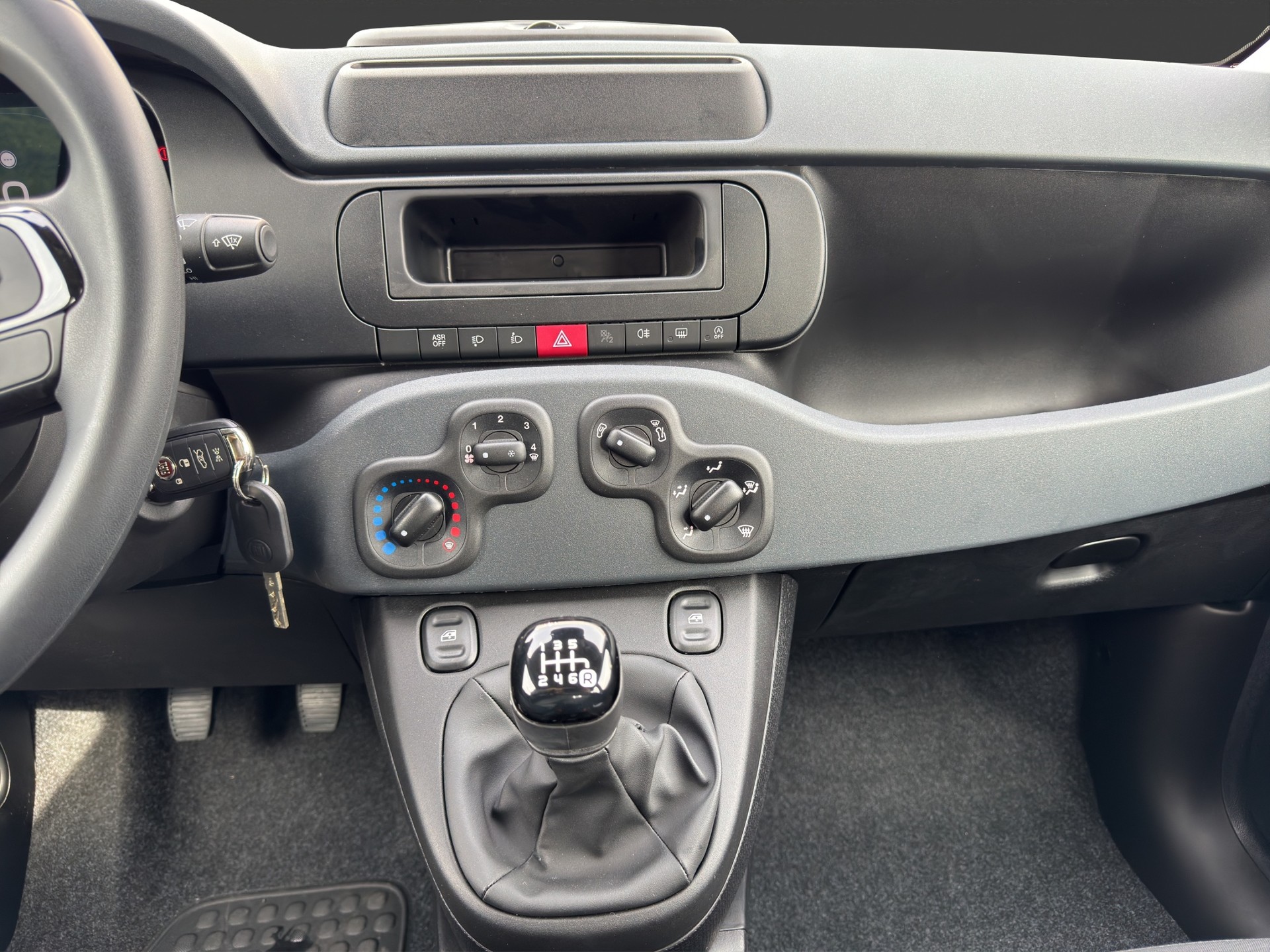 FIAT Panda 1.0 MHEV Cult-image-11
