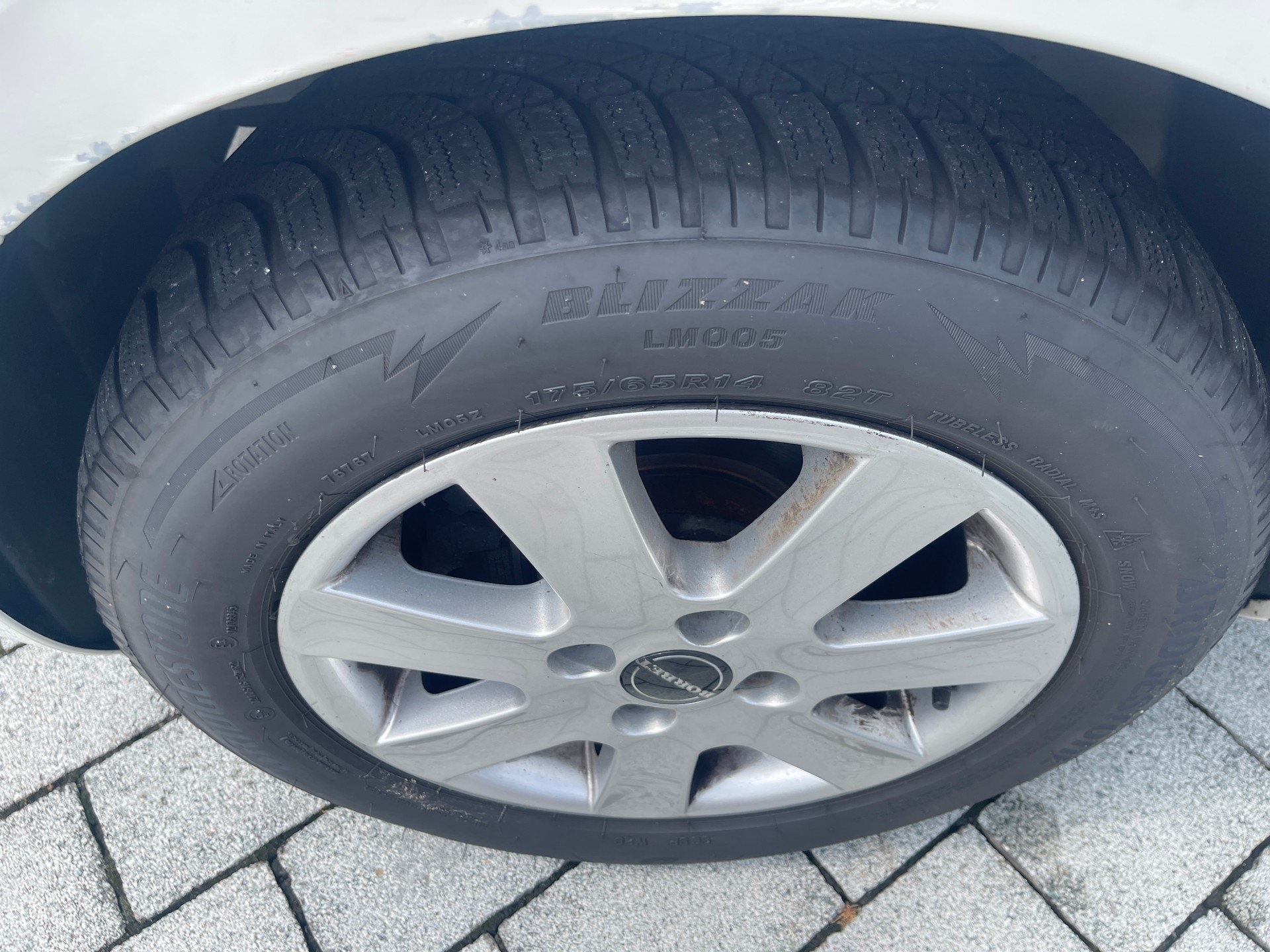 FORD KA 1.25 Titanium-image-5