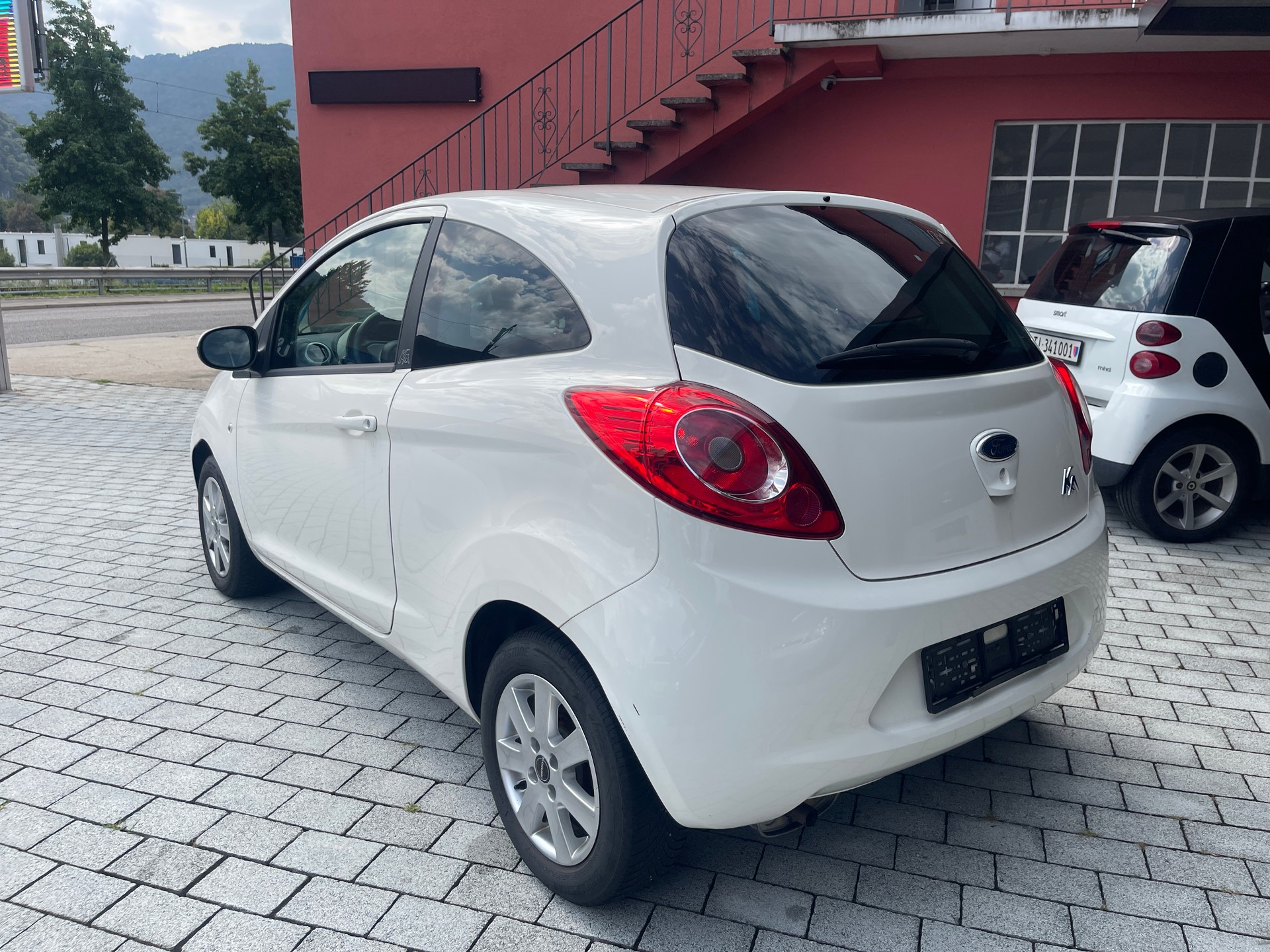FORD KA 1.25 Titanium-image-2