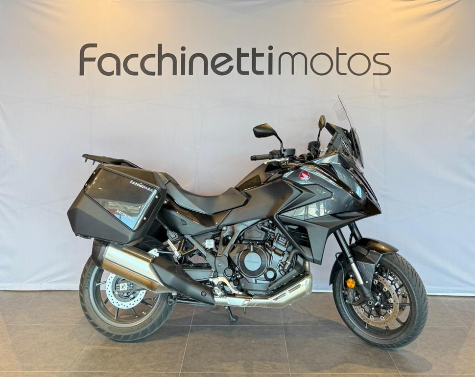 HONDA NT 1100-image-1