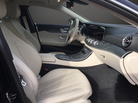 MERCEDES-BENZ CLS 300 d AMG Line 4M-image-8
