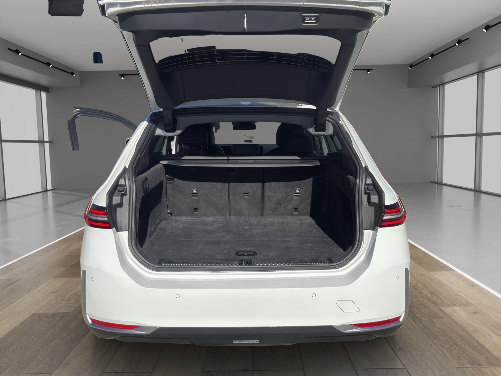 BMW 540d xDrive 48V Touring Steptronic-image-8