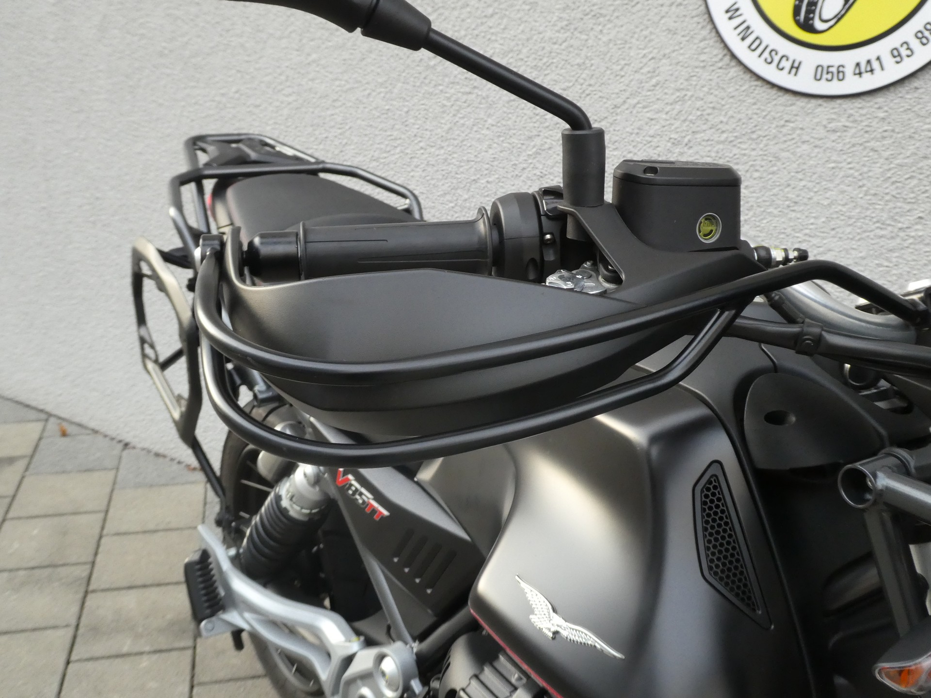 MOTO GUZZI V85 TT-image-4