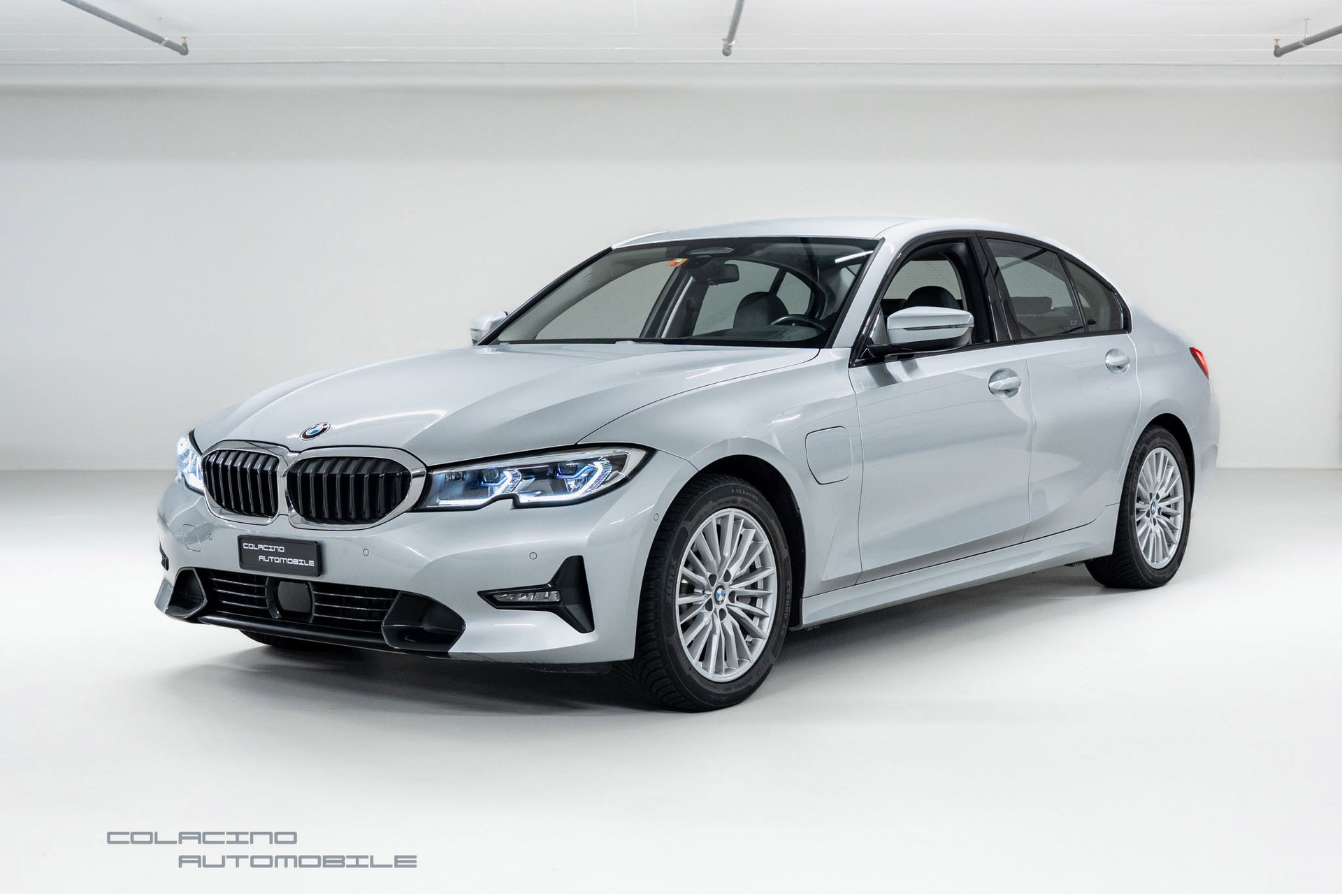BMW 330e Steptronic Luxury Line