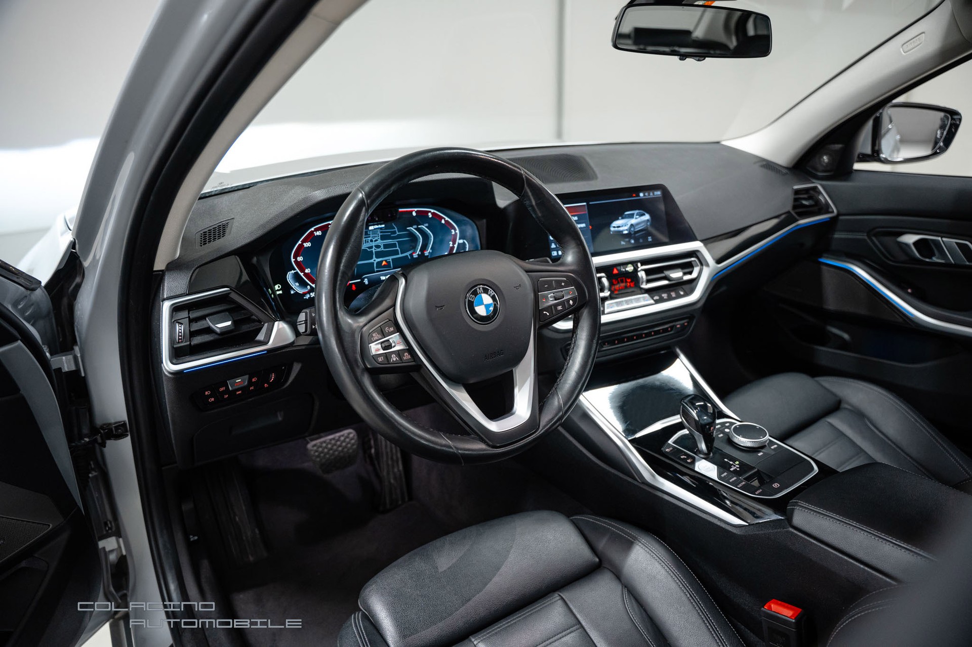 BMW 330e Steptronic Luxury Line-image-11