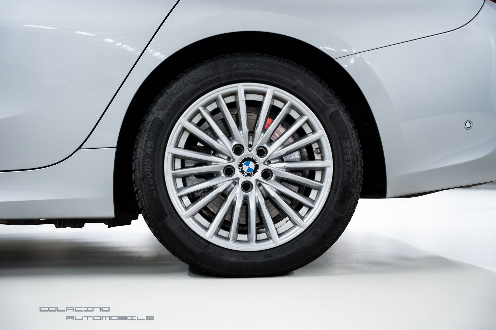 BMW 330e Steptronic Luxury Line-image-9