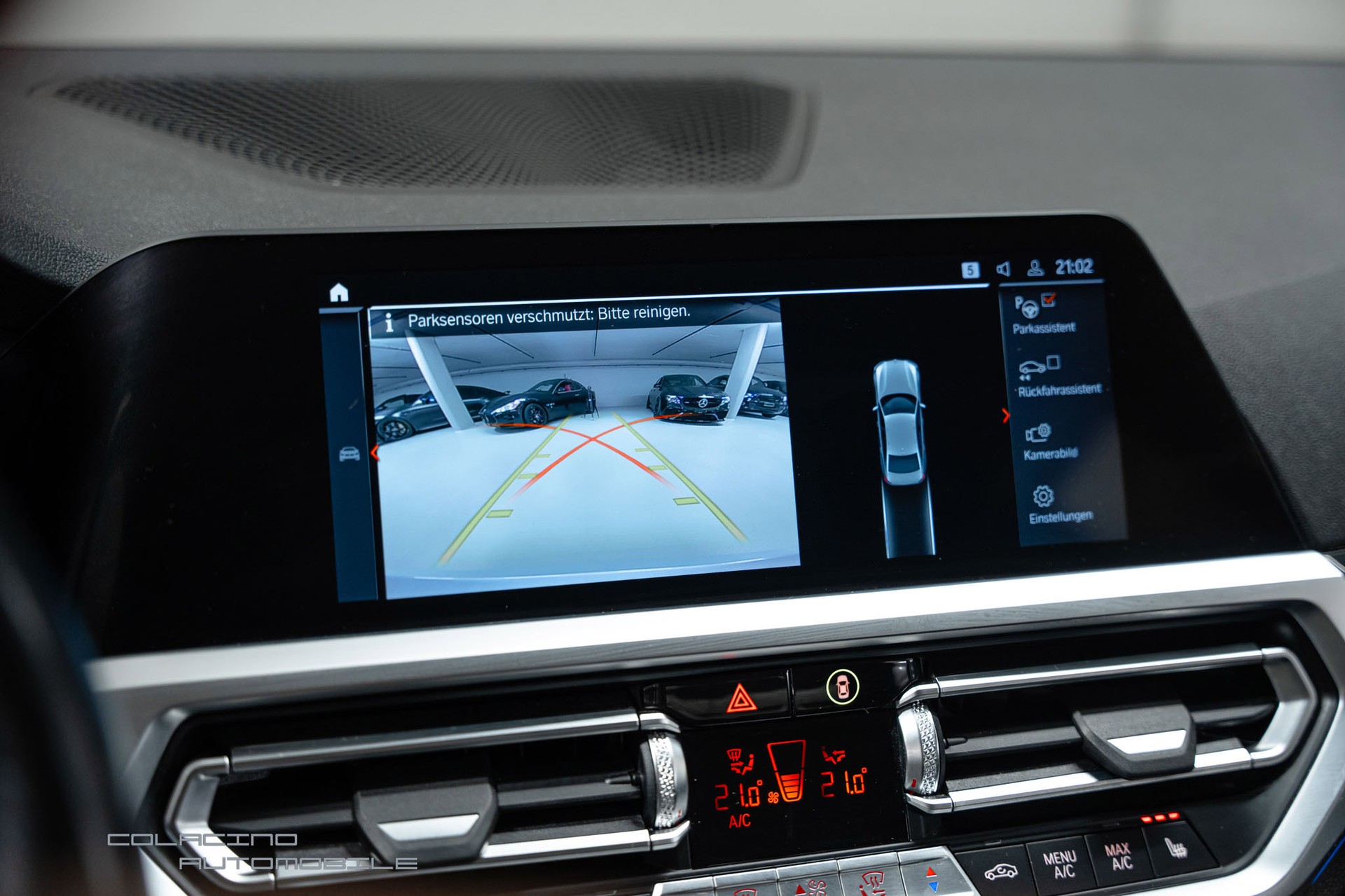 BMW 330e Steptronic Luxury Line-image-21