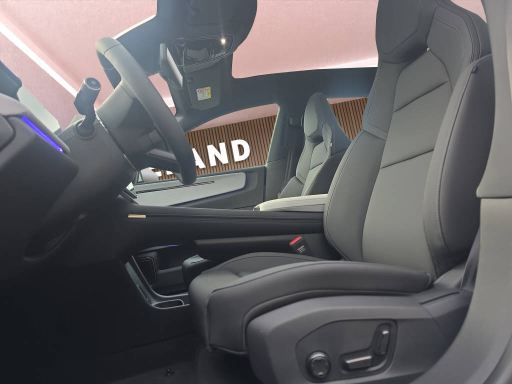 POLESTAR 4 Long Range Single Motor Plus-image-16