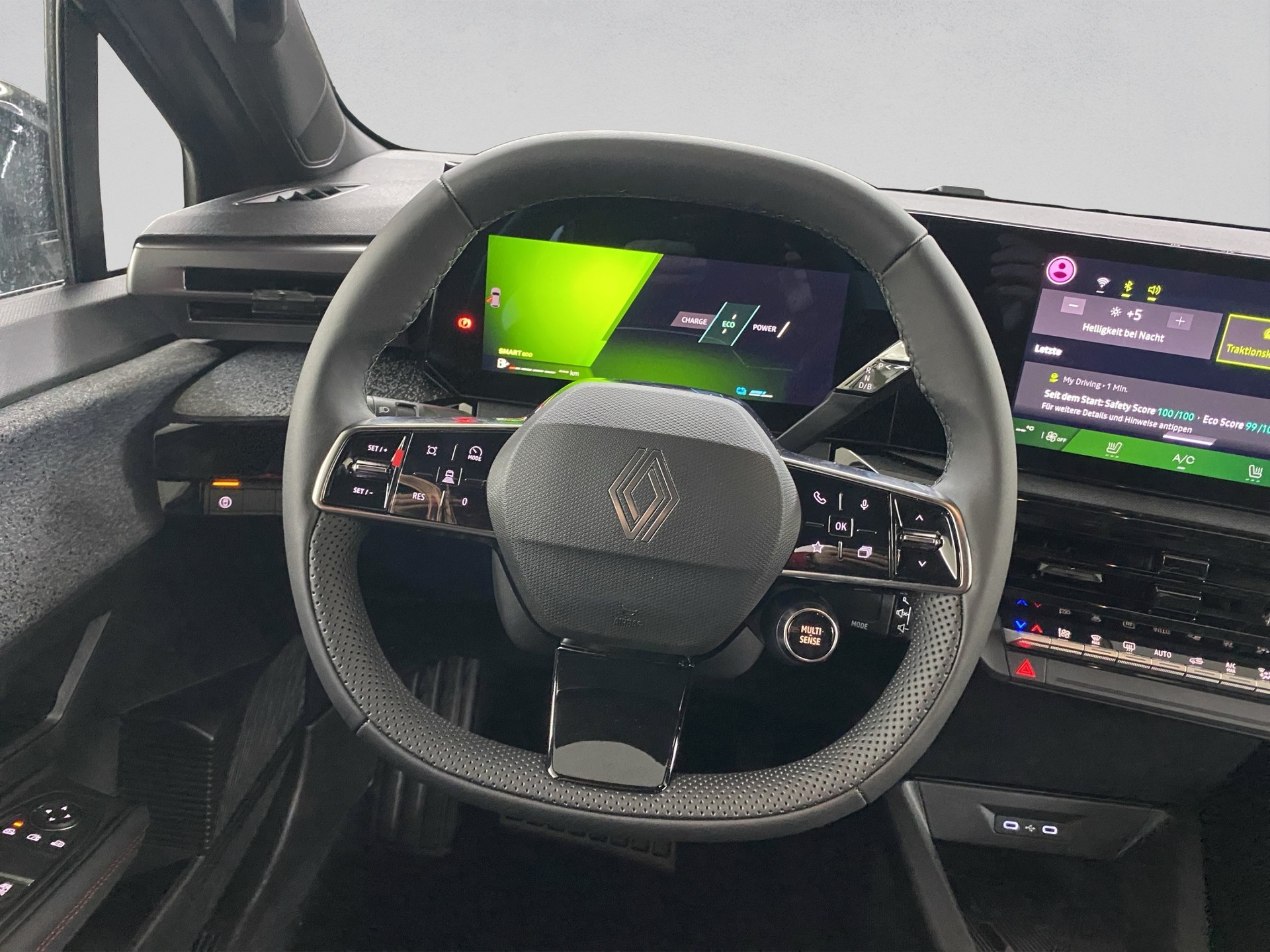 RENAULT Clio 1.8 E-Tech Techno-image-9
