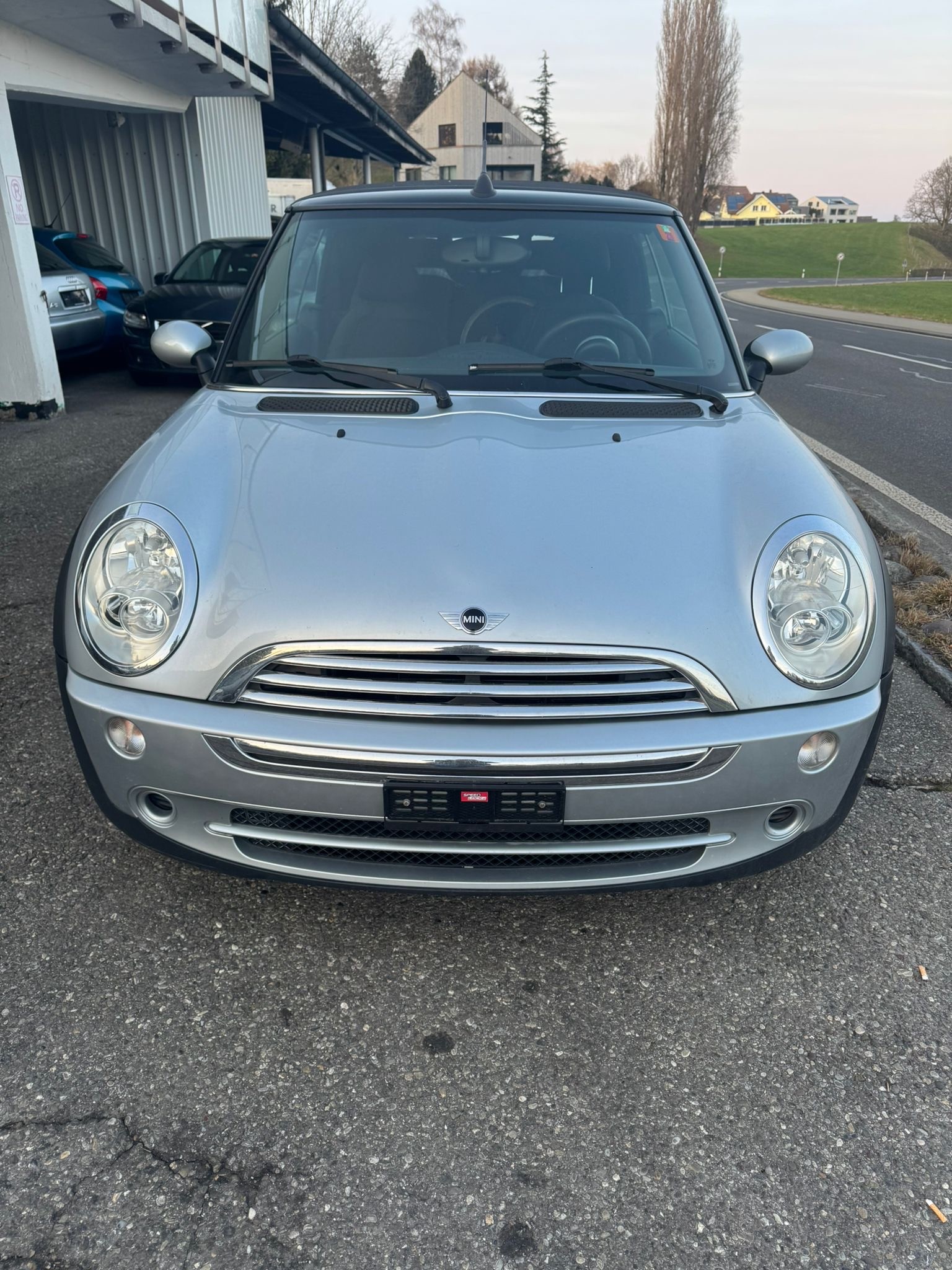 MINI Cooper Cabriolet-image-1