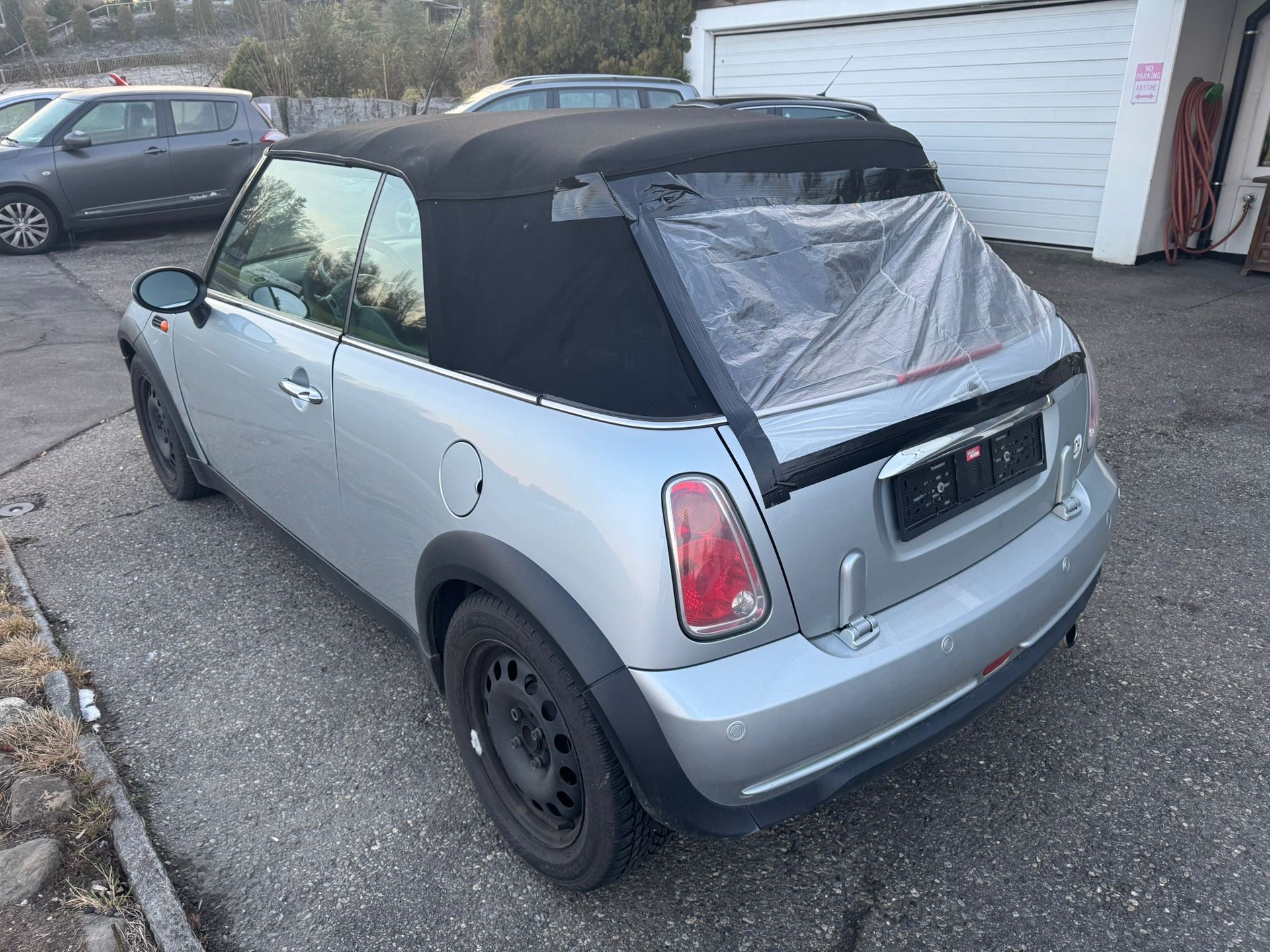 MINI Cooper Cabriolet-image-4