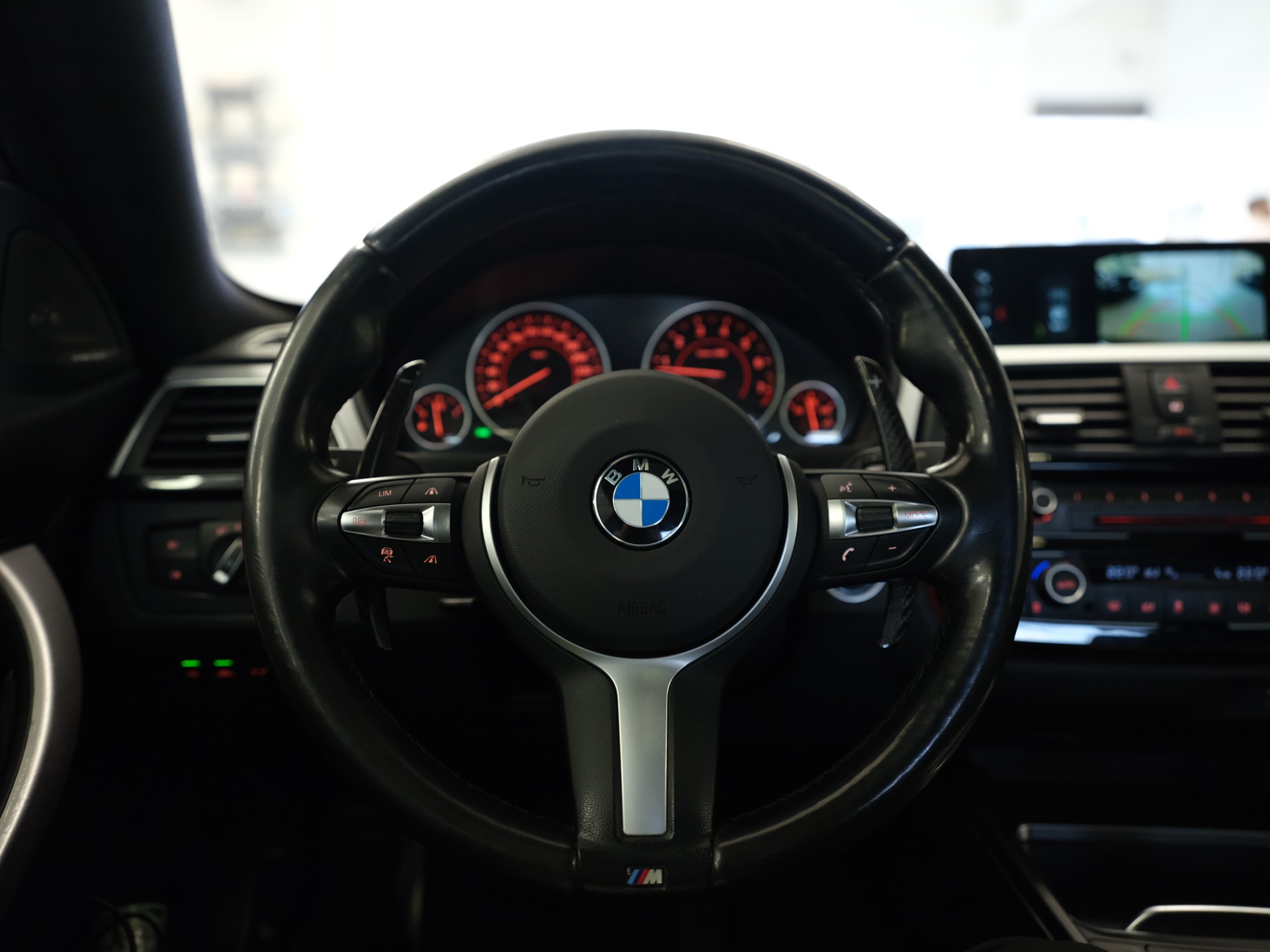 BMW 440i Coupé xDrive Steptronic *Head-Up Display* *Driving Assistant* *Leder Ausstattung* *Komfortzugang*-image-11