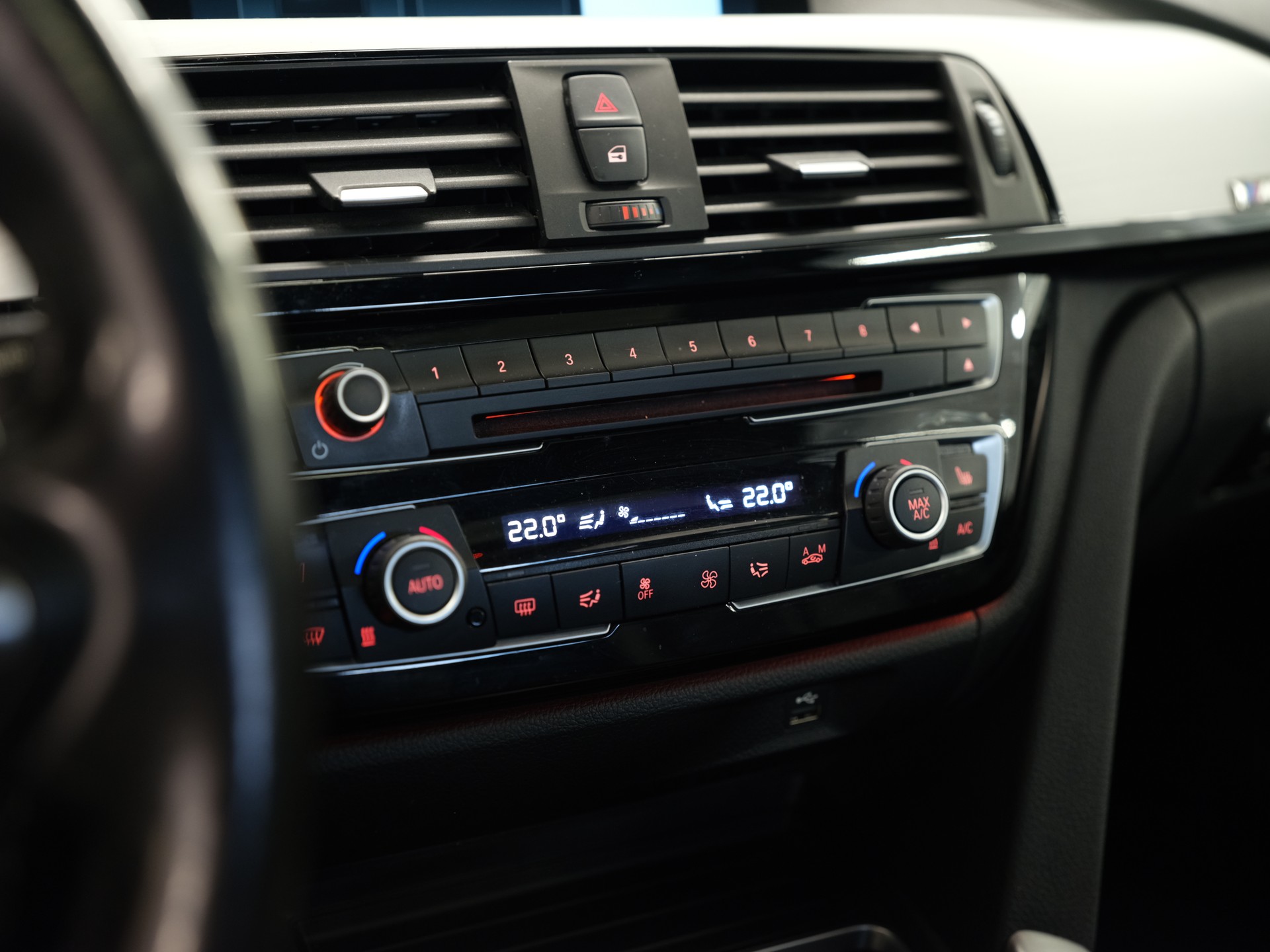 BMW 440i Coupé xDrive Steptronic *Head-Up Display* *Driving Assistant* *Leder Ausstattung* *Komfortzugang*-image-14