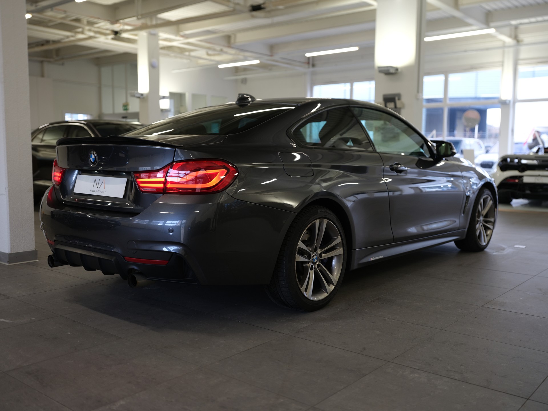 BMW 440i Coupé xDrive Steptronic *Head-Up Display* *Driving Assistant* *Leder Ausstattung* *Komfortzugang*-image-5
